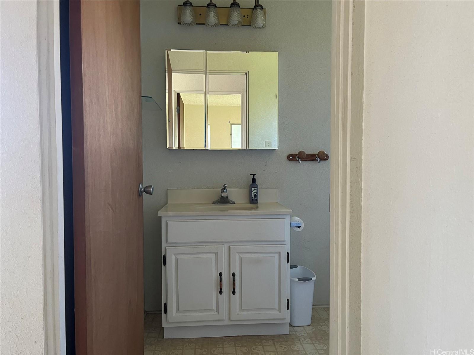 827 20th Ave Honolulu - Rental - photo 7 of 10