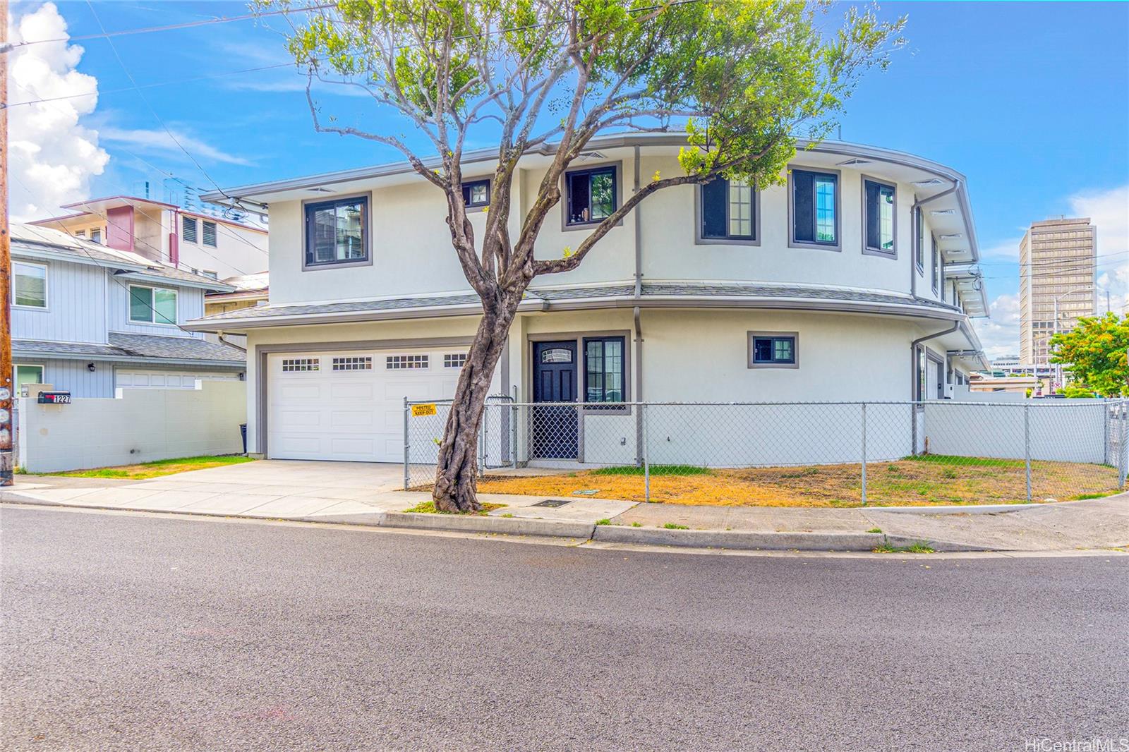 827 Alder Street Honolulu - Multi-family - photo 12 of 17