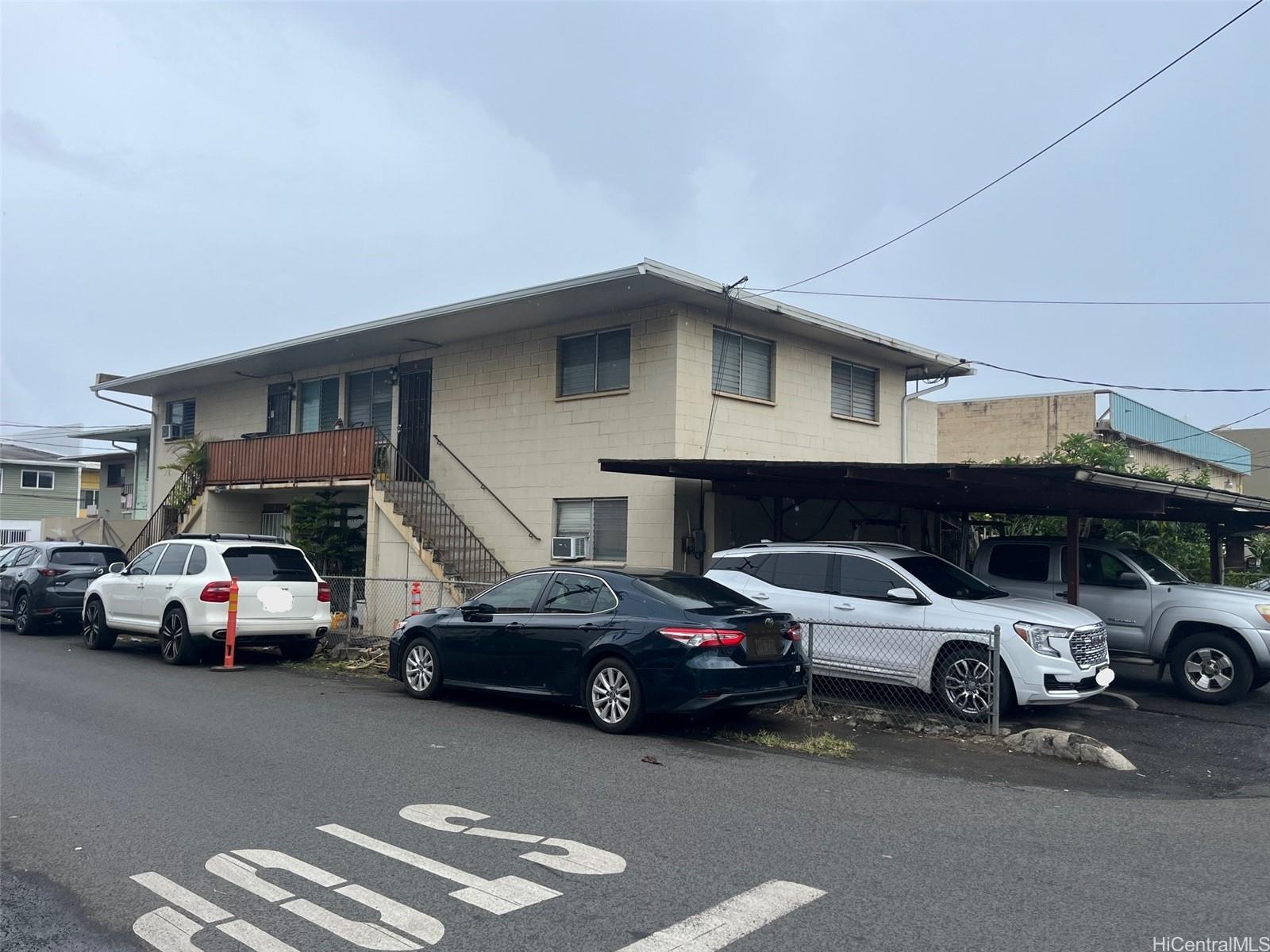 827 Gulick Ave Honolulu - Multi-family - photo 2 of 2