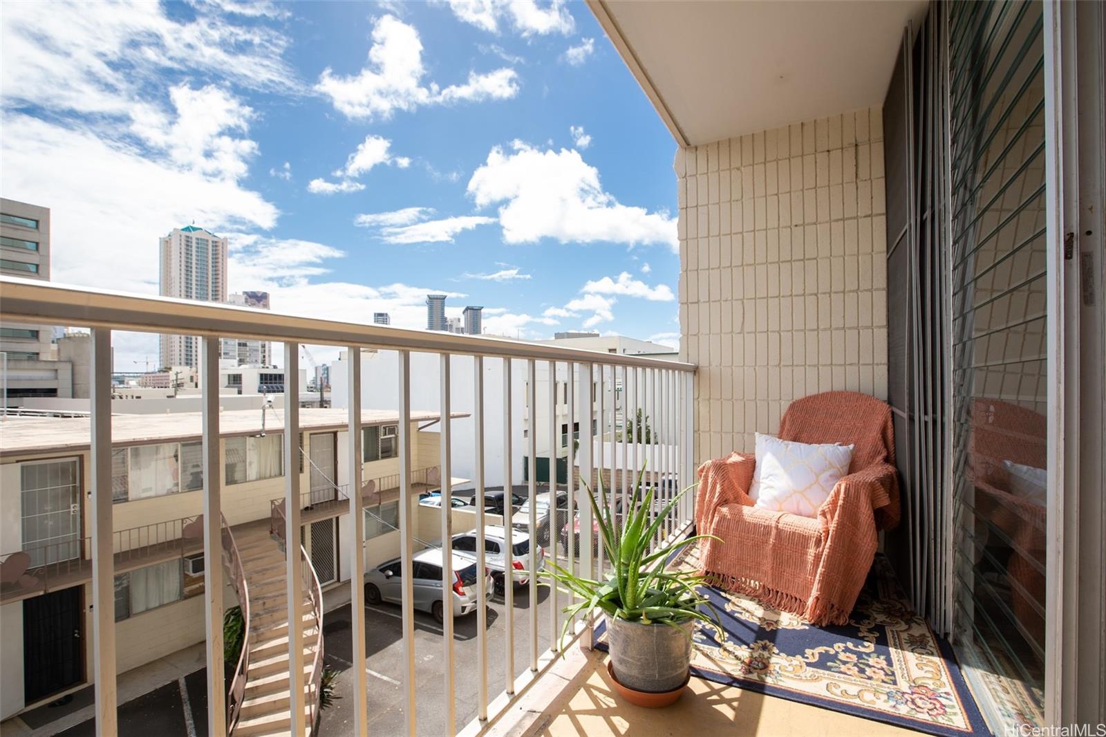 Kinau Villa condo # D106, Honolulu, Hawaii - photo 15 of 17