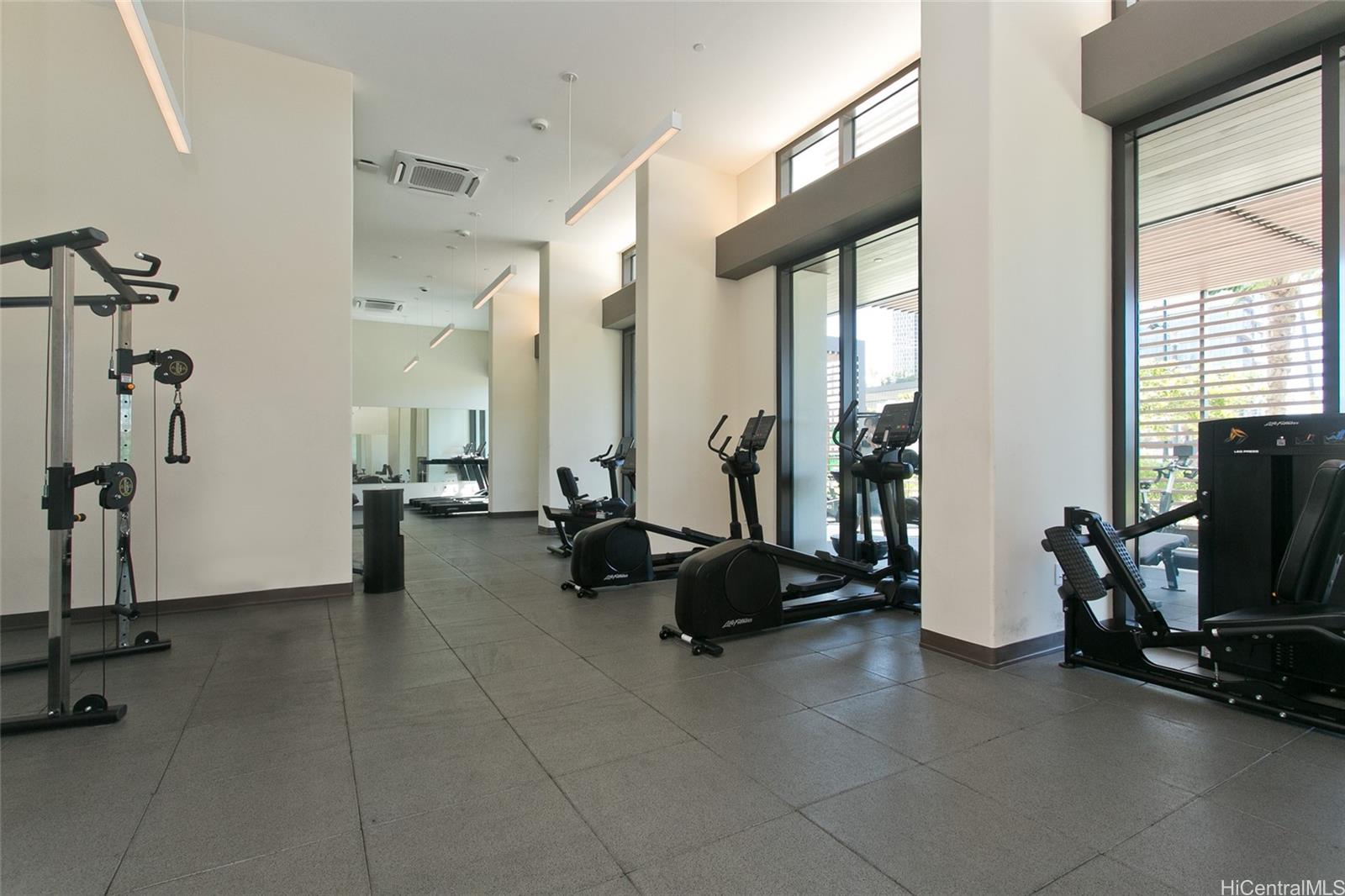 Ulana Ward Village condo # 810, Honolulu, Hawaii - photo 11 of 18