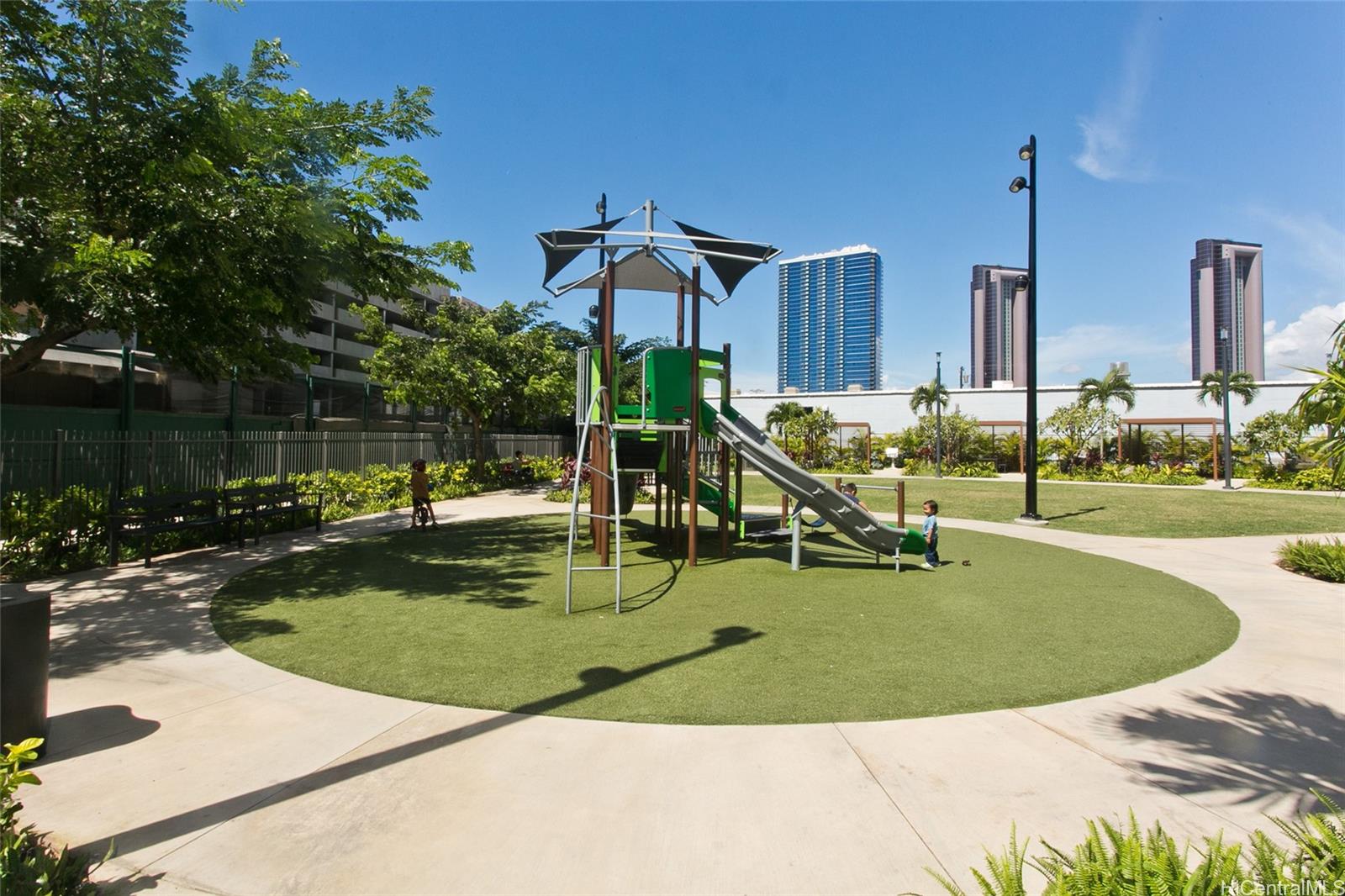 Ulana Ward Village condo # 810, Honolulu, Hawaii - photo 15 of 18