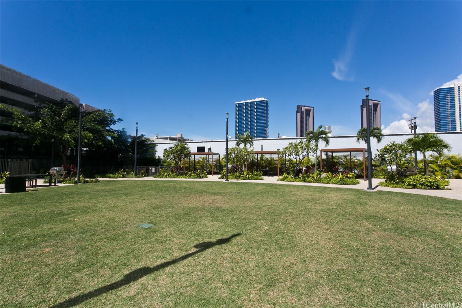Ulana Ward Village condo # 810, Honolulu, Hawaii - photo 16 of 18
