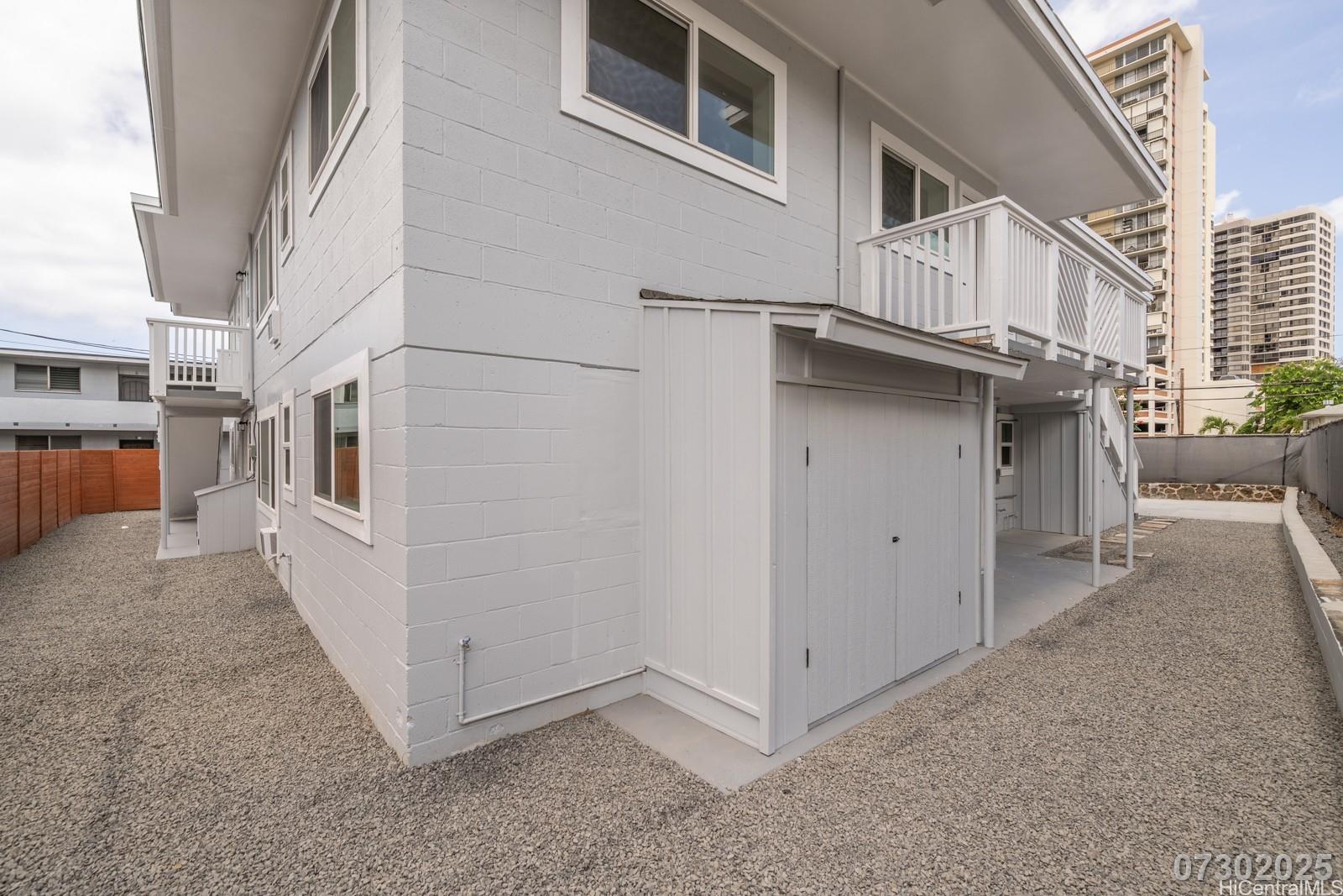 829 Waiaka Pl Honolulu - Multi-family - photo 15 of 25