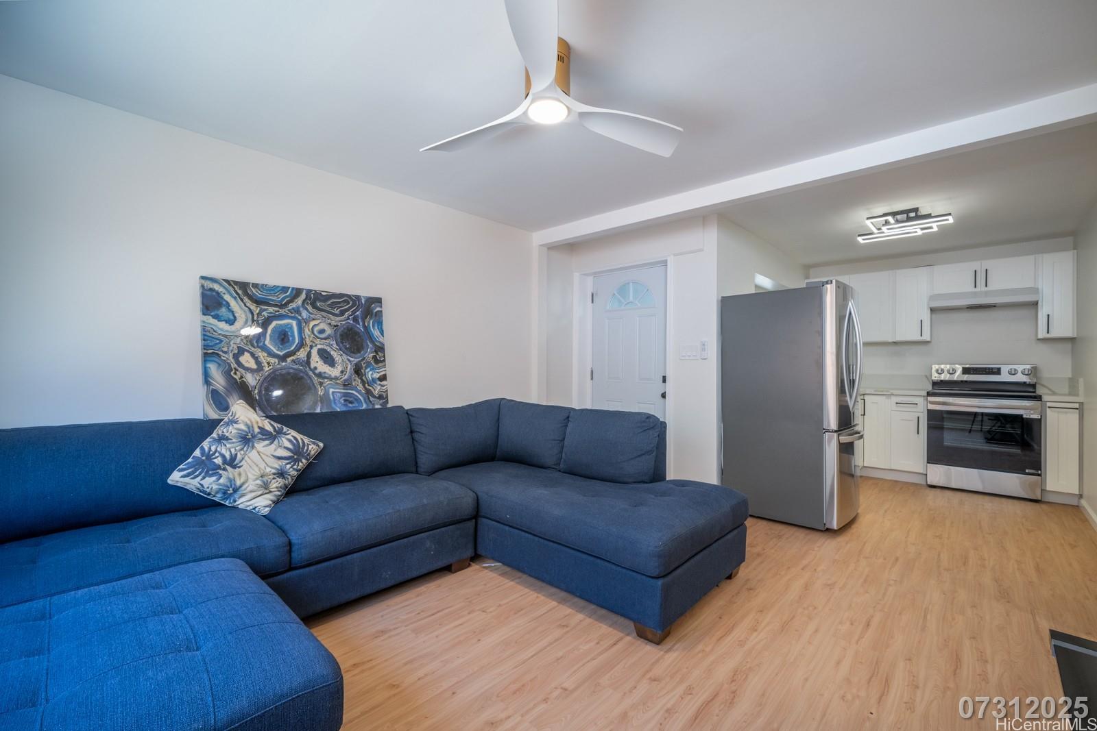 829 Waiaka Pl Honolulu - Multi-family - photo 4 of 25