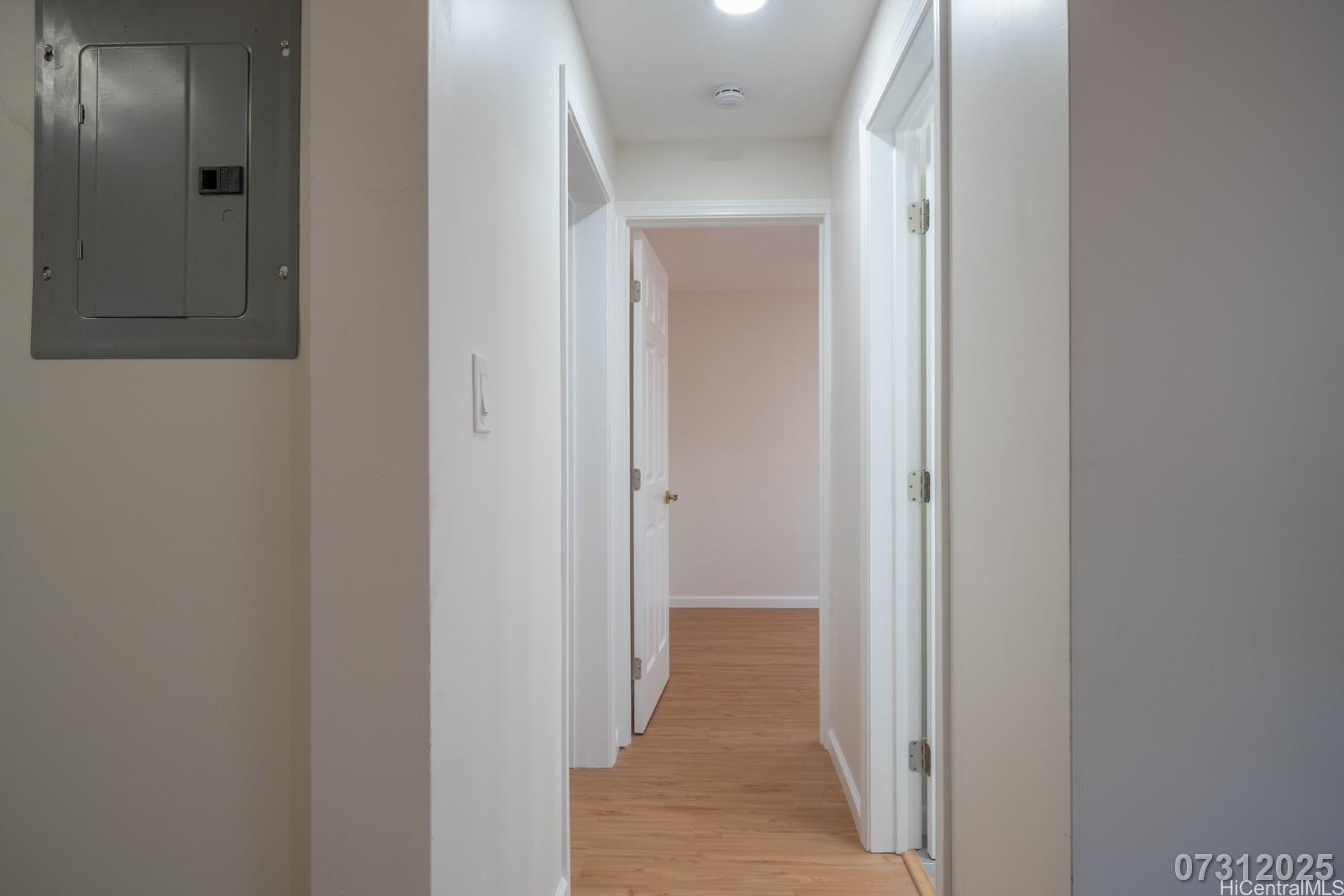 829 Waiaka Pl Honolulu - Multi-family - photo 7 of 25