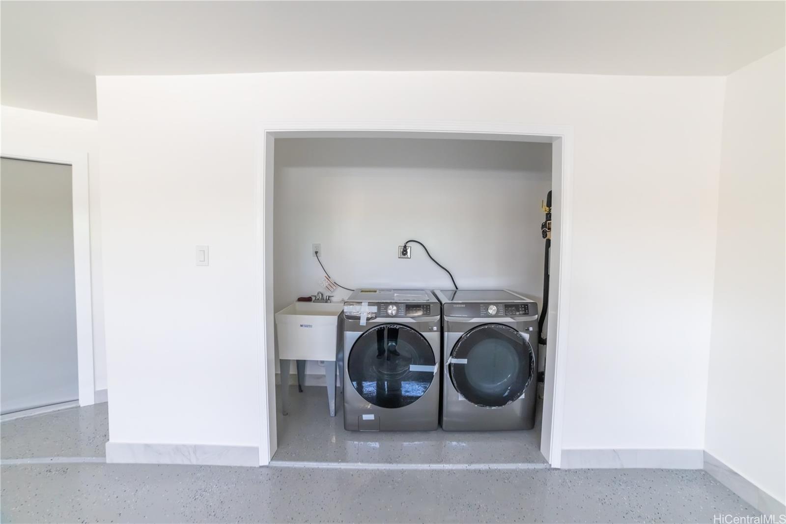 837  Oneawa Street Koolaupoko, Kailua home - photo 23 of 25