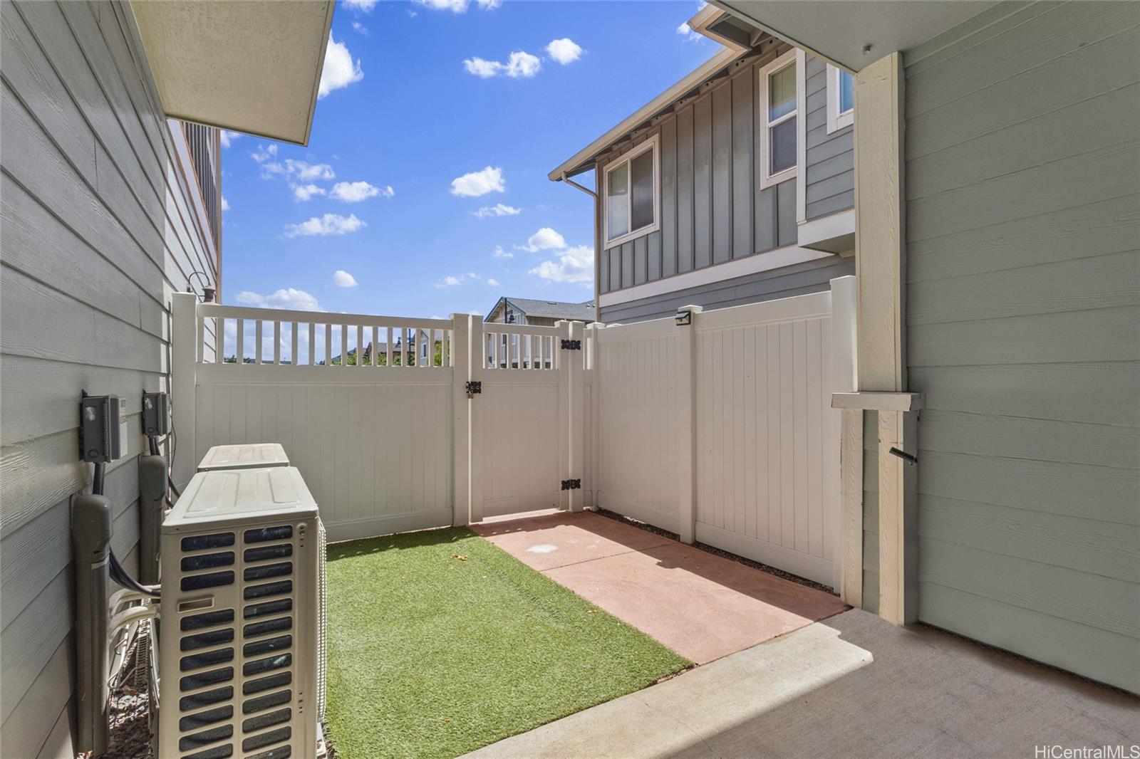 Kahiku at Mehana condo # 605, Kapolei, Hawaii - photo 23 of 25