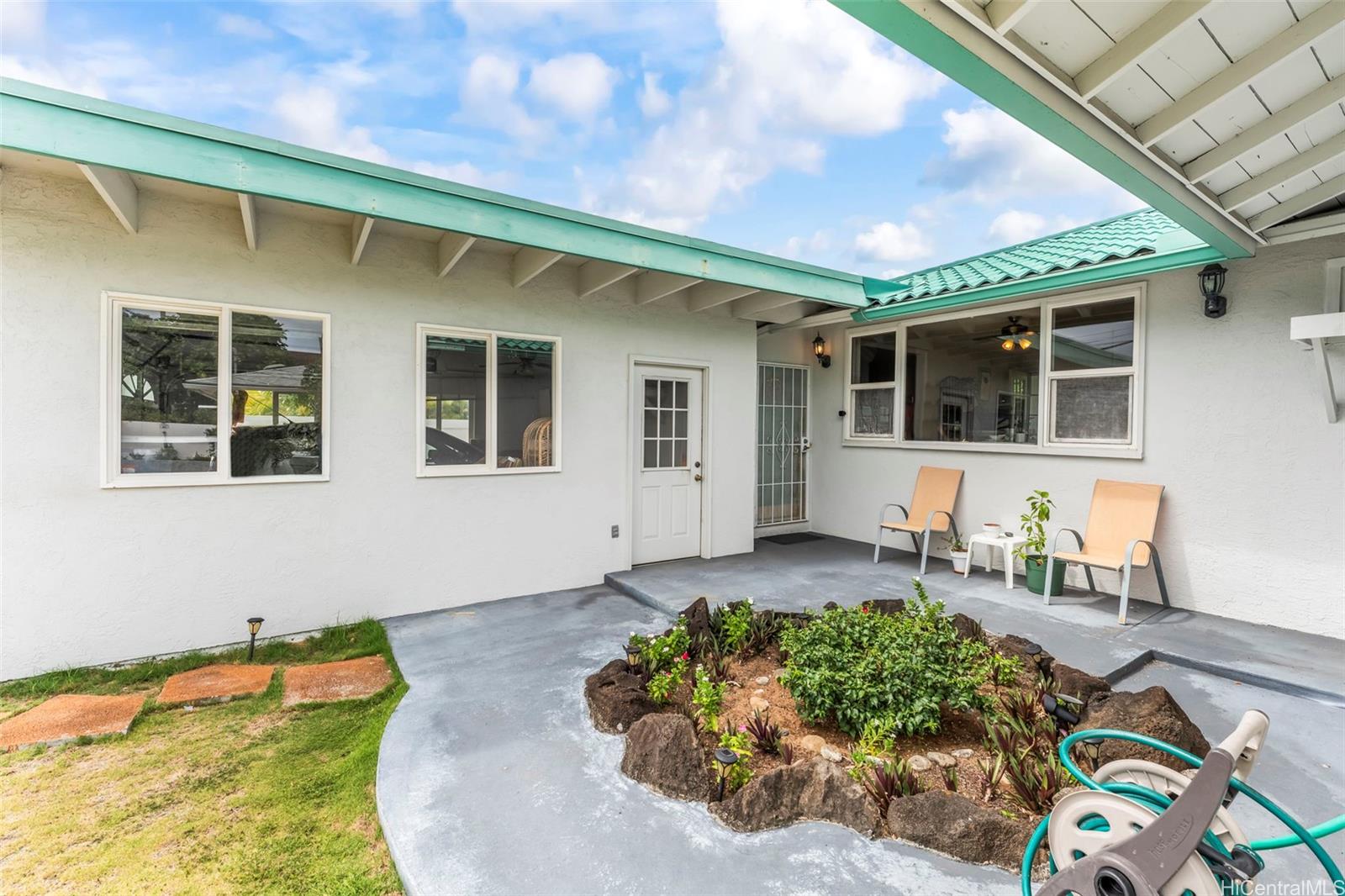 840  Oneawa Street Koolaupoko, Kailua home - photo 22 of 24