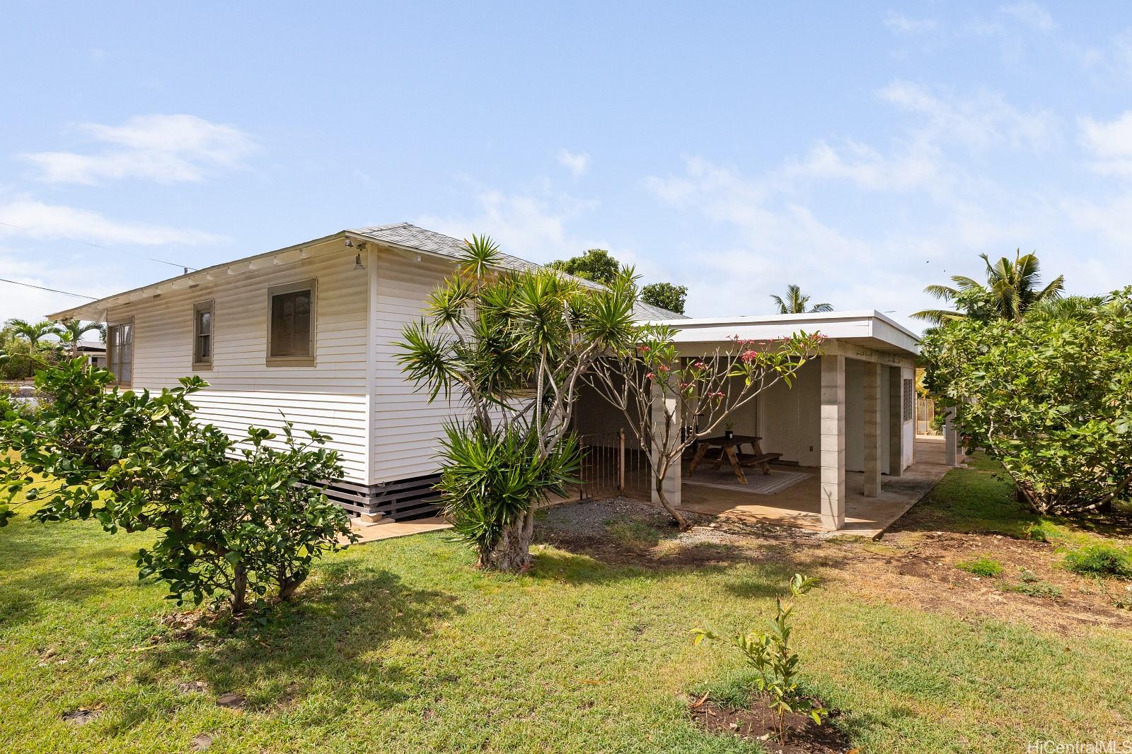 84-052  Lawaia Street Makaha, Leeward home - photo 20 of 24