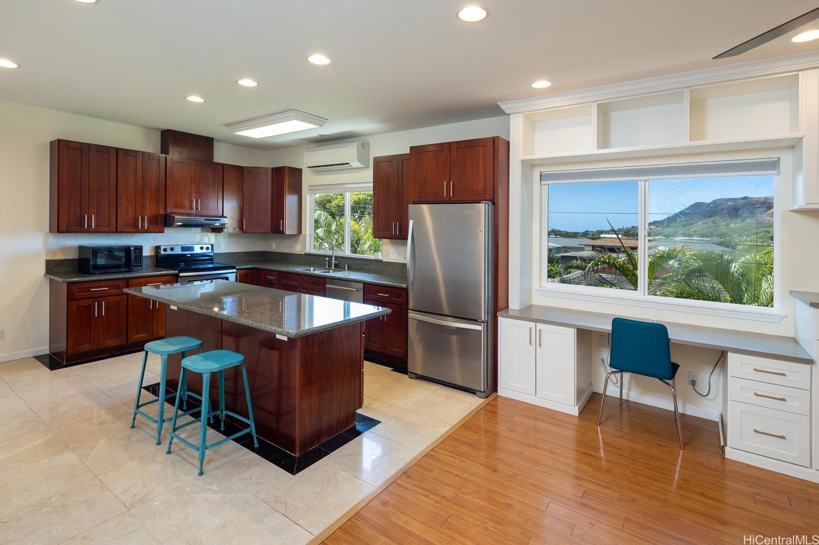 841 20th Ave Honolulu - Rental - photo 4 of 17