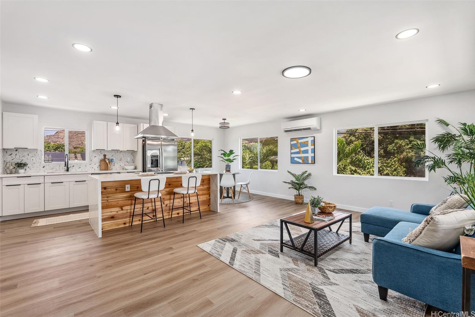 84-1001  Lahaina Street Makaha, Leeward home - photo 2 of 25