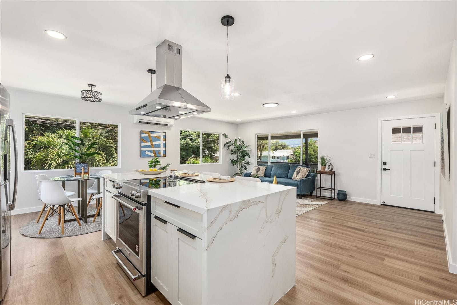 84-1001  Lahaina Street Makaha, Leeward home - photo 4 of 25