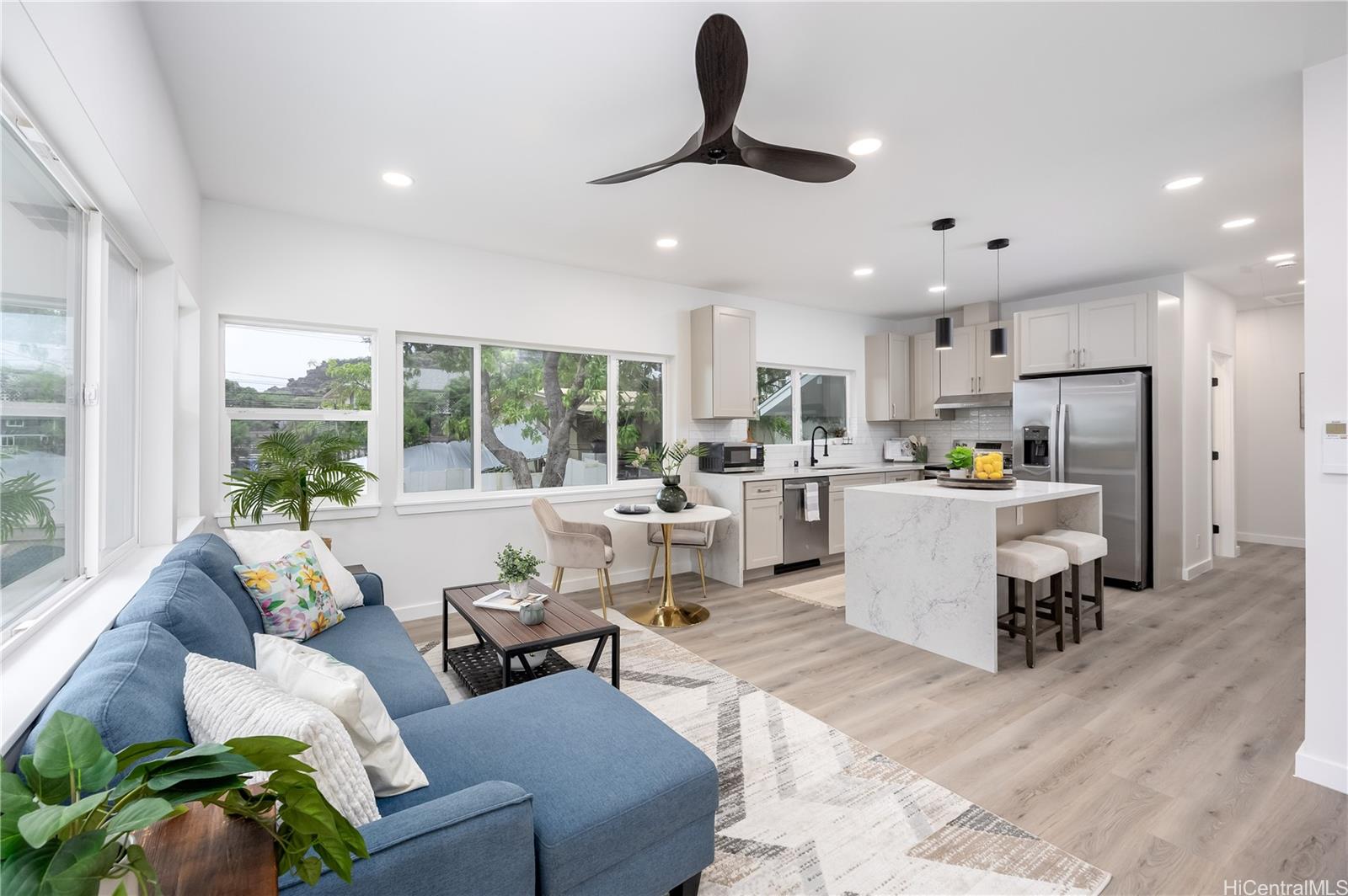 84-1036  Farrington Hwy Makaha, Leeward home - photo 3 of 25