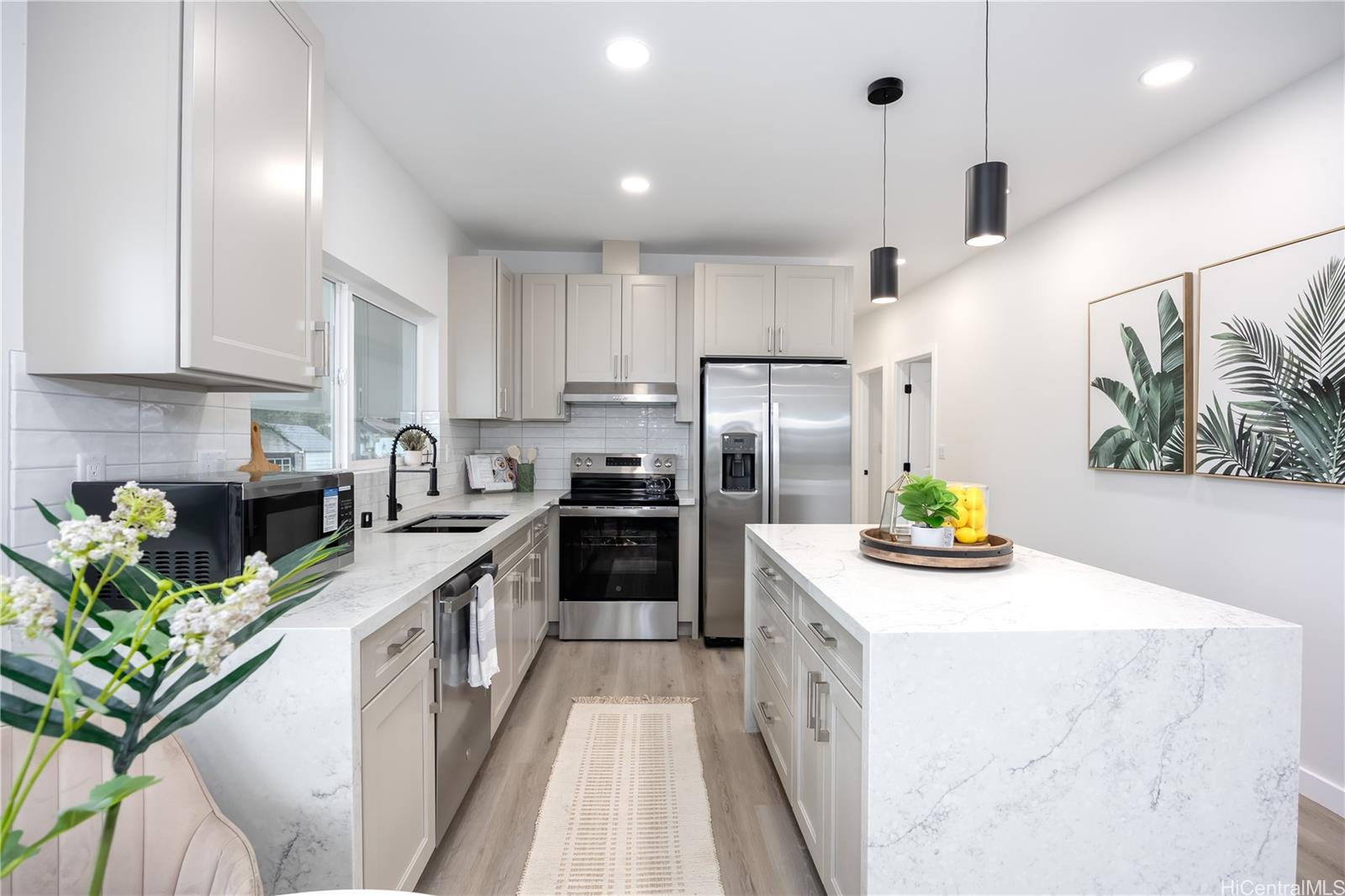 84-1036  Farrington Hwy Makaha, Leeward home - photo 5 of 25