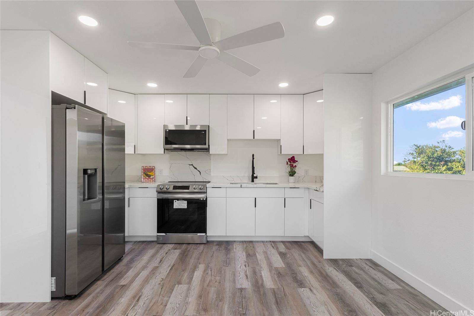 84-1036  Noholio Road Makaha, Leeward home - photo 12 of 25