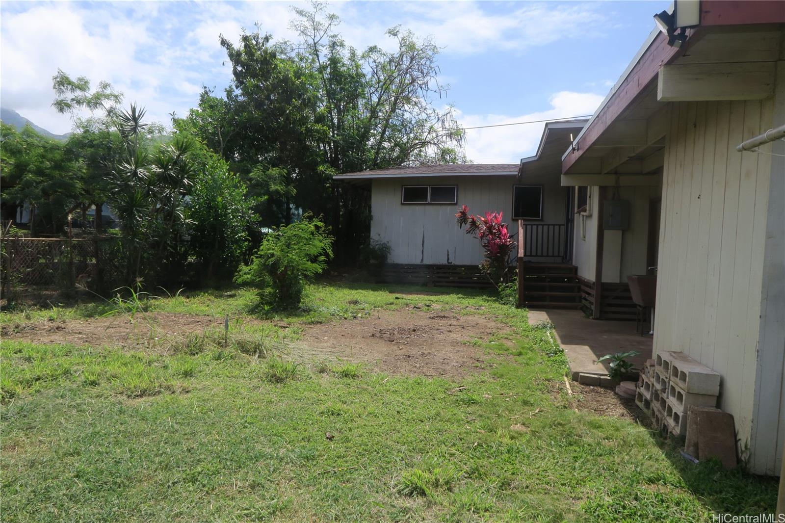 84-1046 Farrington Hwy Waianae - Rental - photo 2 of 20