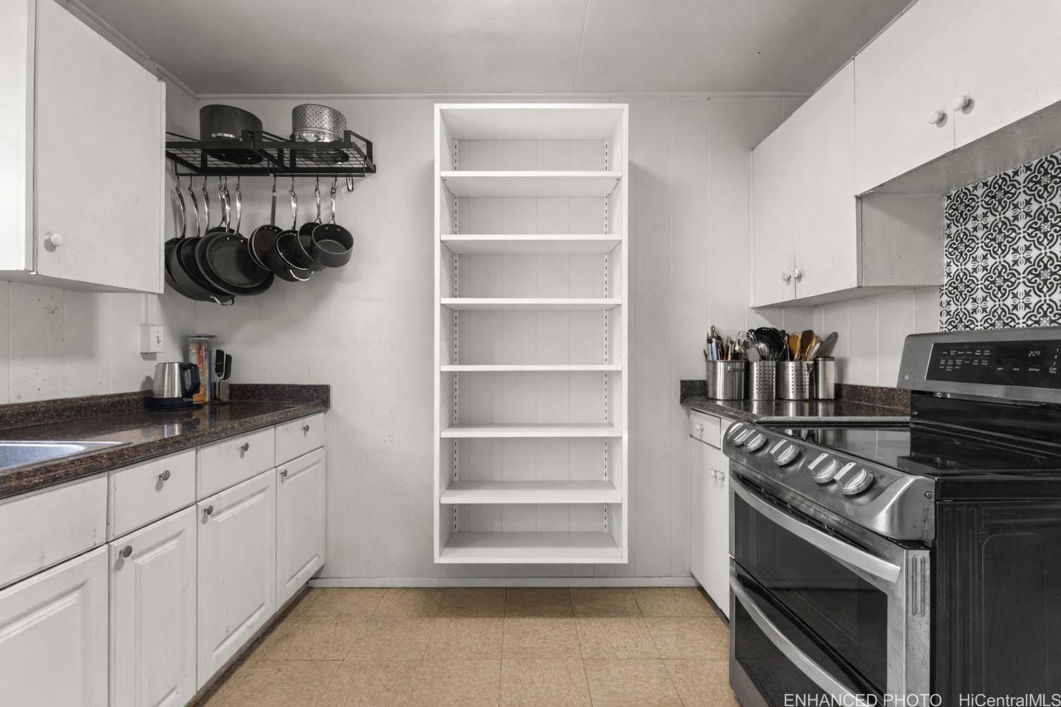 84-107  Jade St Makaha, Leeward home - photo 3 of 15