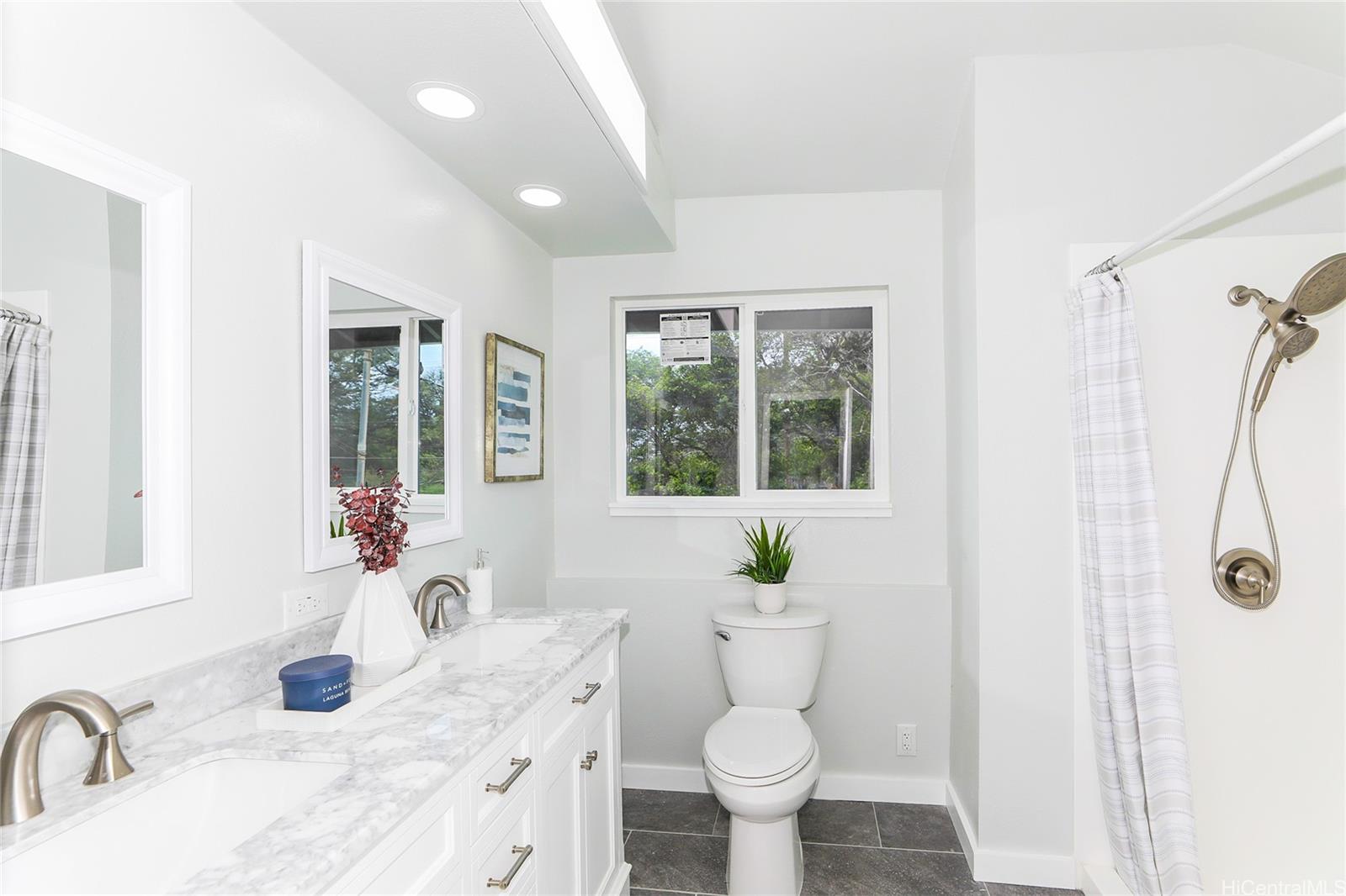 84-1070  Lahilahi Street Makaha, Leeward home - photo 8 of 17