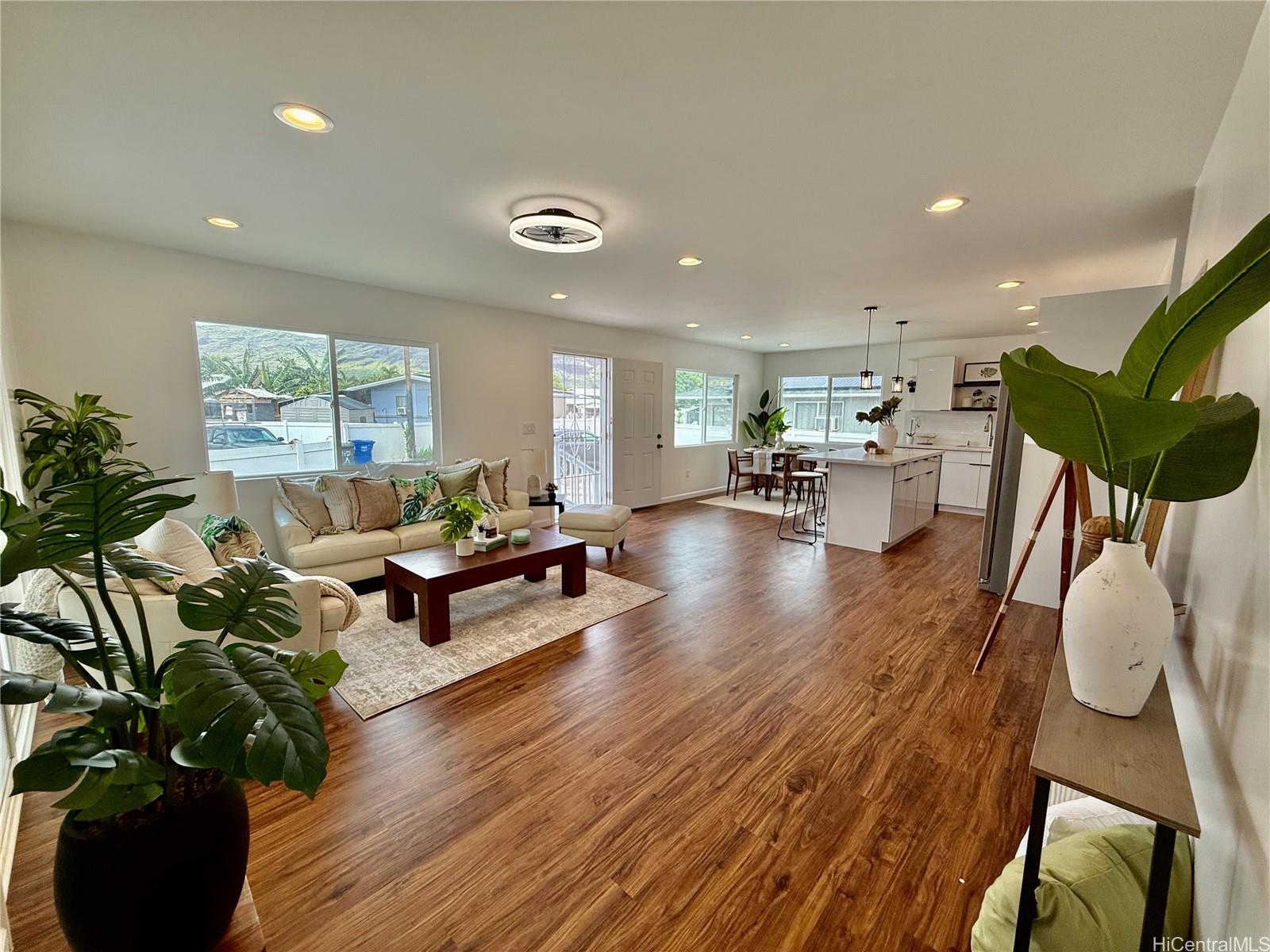 84-1132  Hana St Makaha, Leeward home - photo 2 of 16