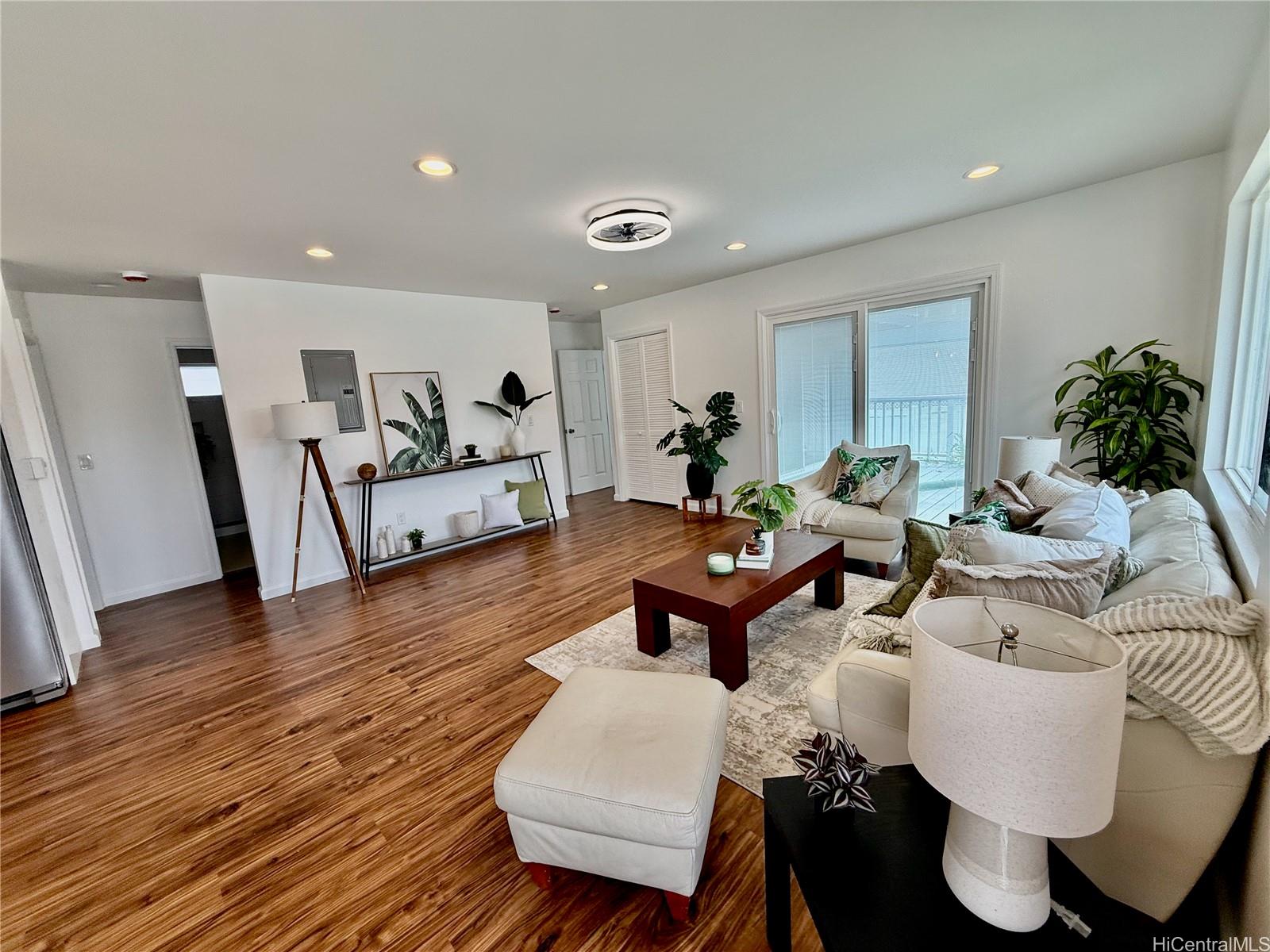 84-1132  Hana St Makaha, Leeward home - photo 3 of 16