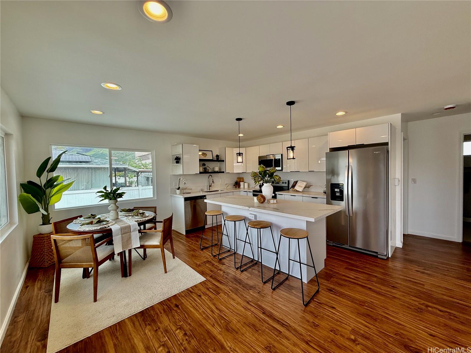 84-1132  Hana St Makaha, Leeward home - photo 4 of 16