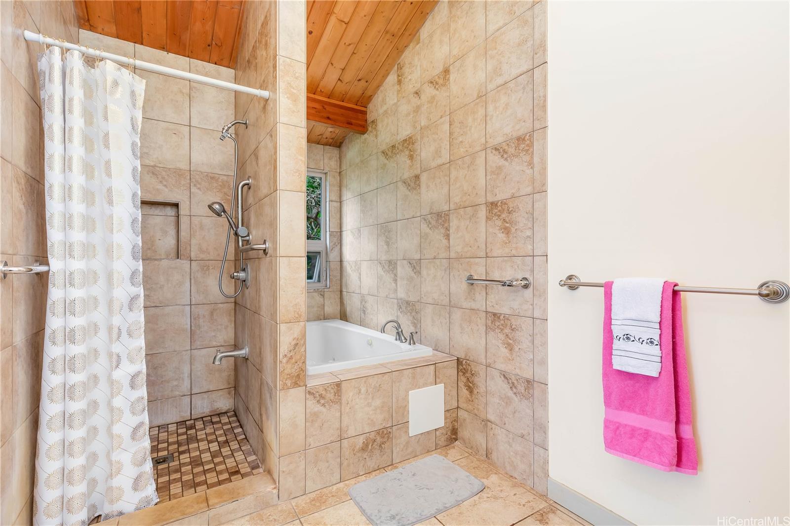 84-1369  Maunaolu Street Maunaolu Estates, Leeward home - photo 11 of 25