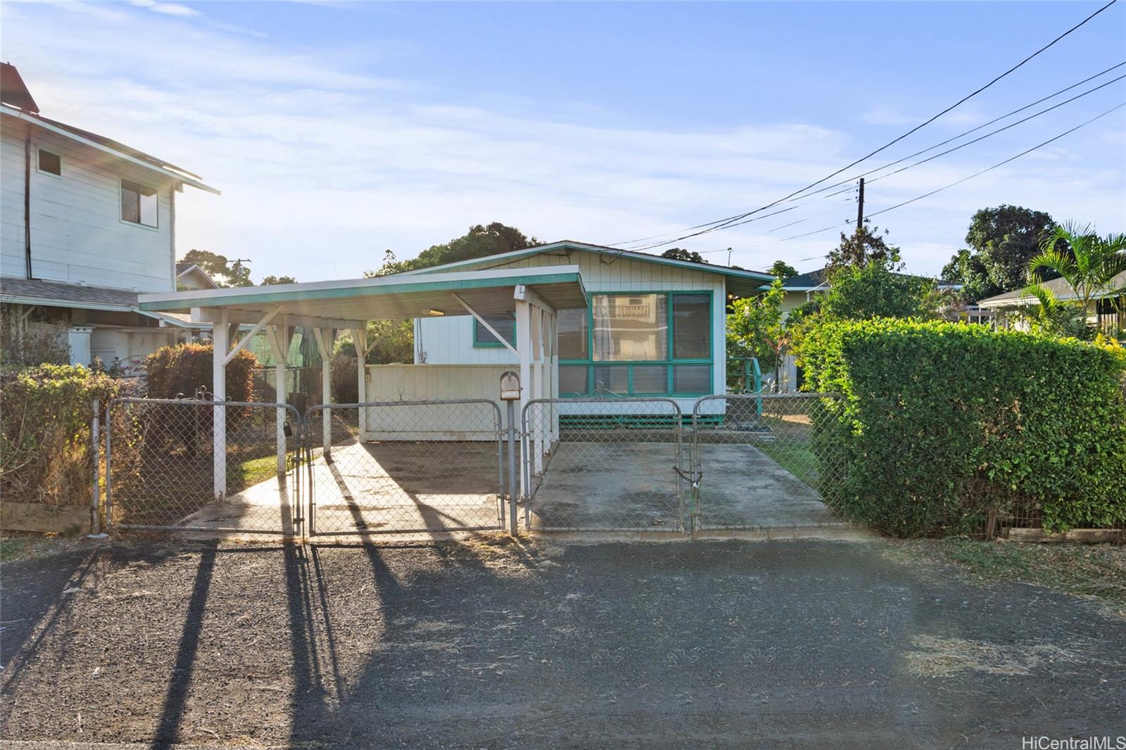 84-157  Jade Street Makaha, Leeward home - photo 2 of 24