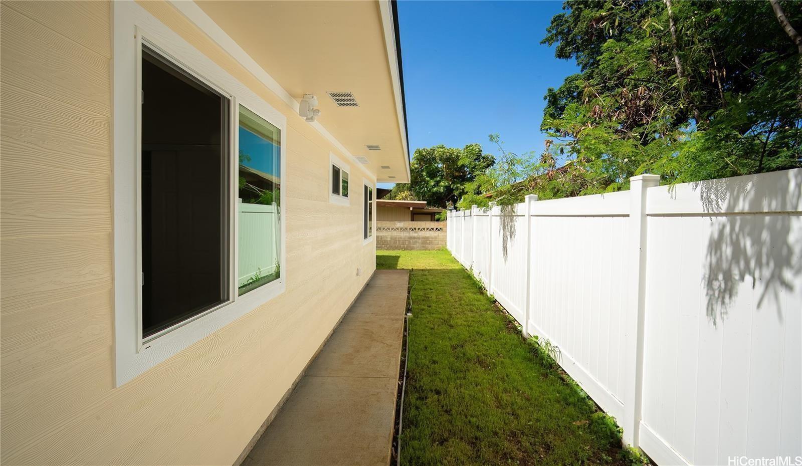 84-160  Jade Street Makaha, Leeward home - photo 4 of 25