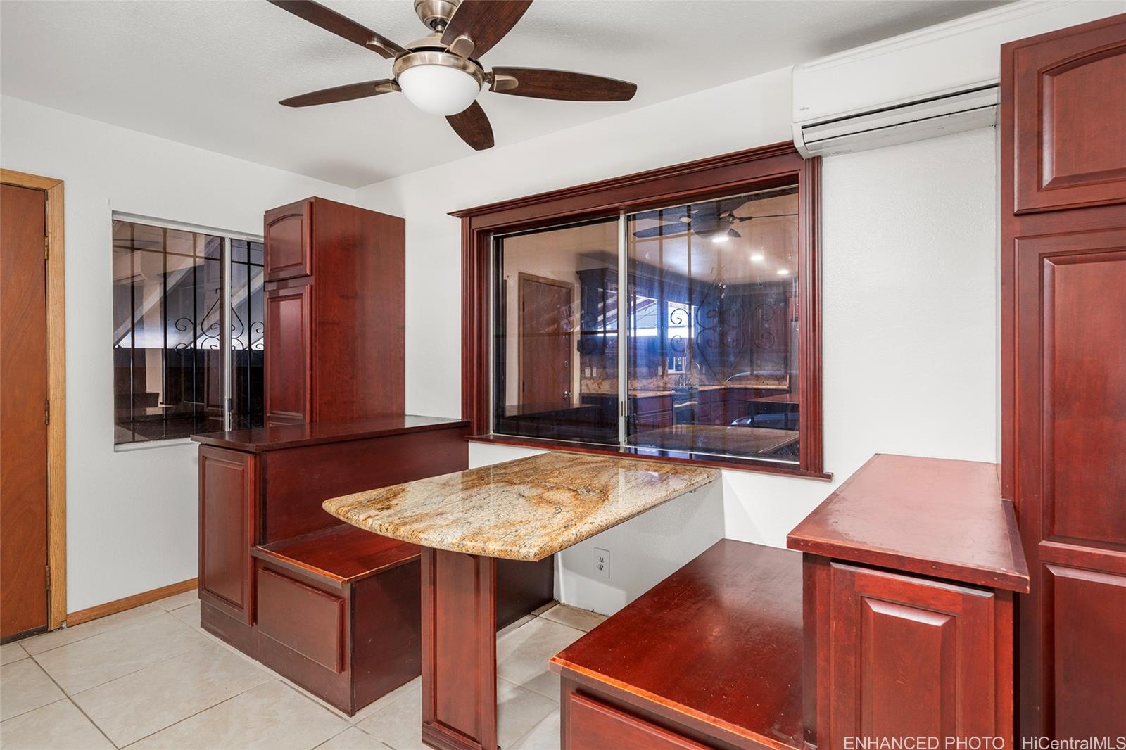 84-215  Ala Naauao Place Makaha, Leeward home - photo 4 of 25