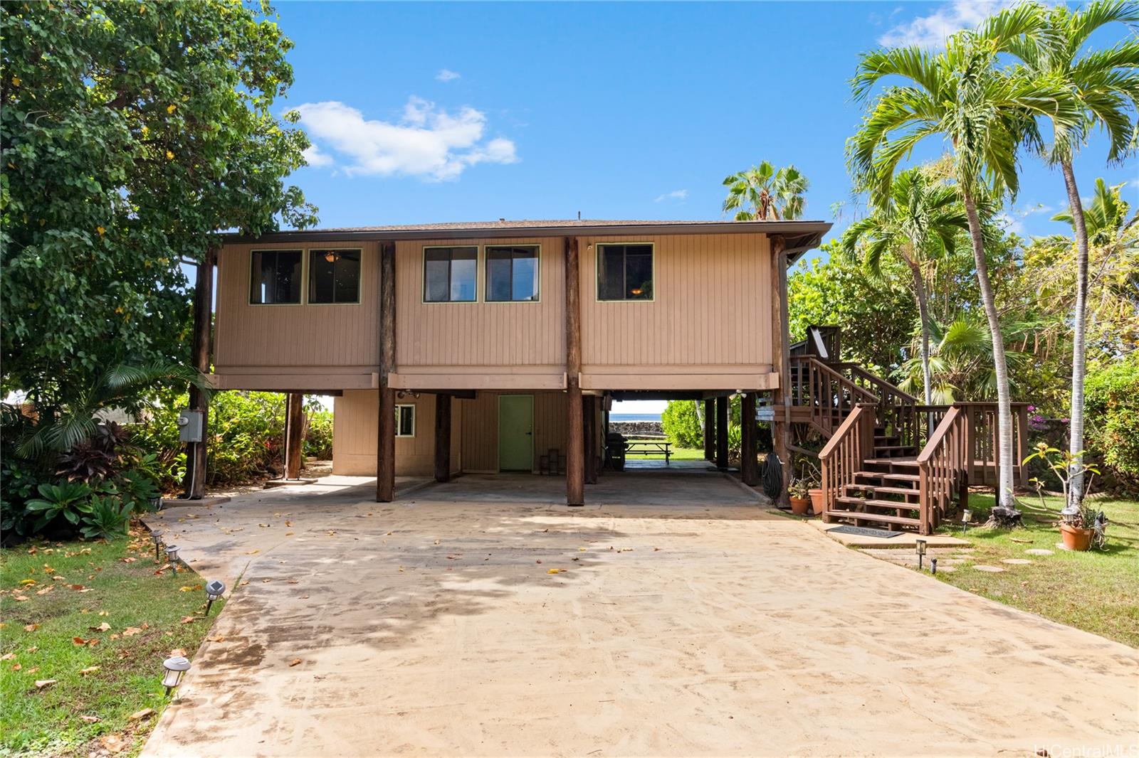 84-215  Makau Street Makaha, Leeward home - photo 4 of 23