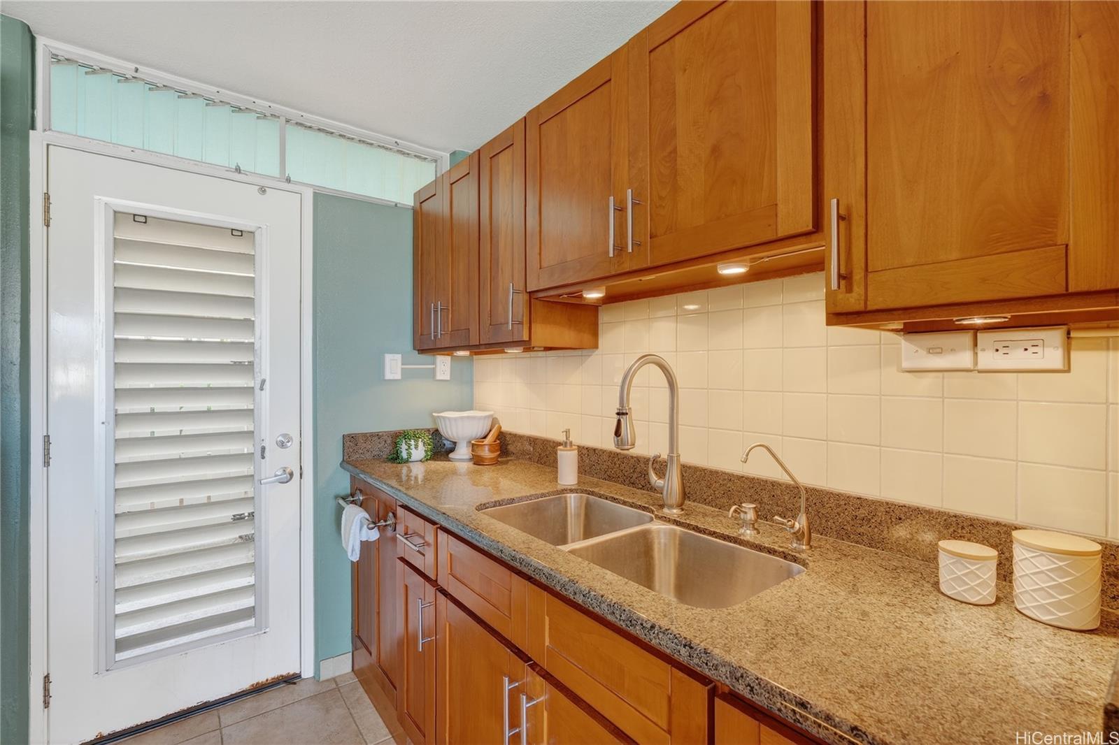 Makaha Shores condo # 108, Waianae, Hawaii - photo 14 of 23