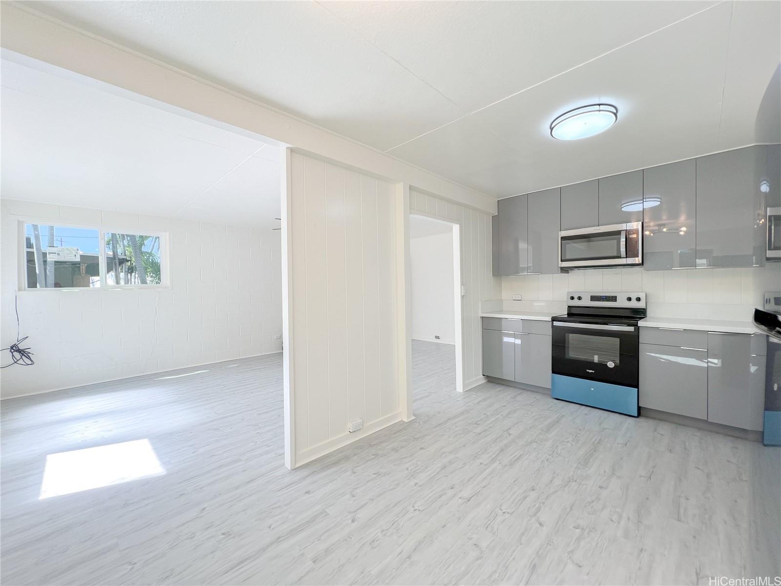 84-290 Makaha Valley Rd Waianae - Rental - photo 2 of 25