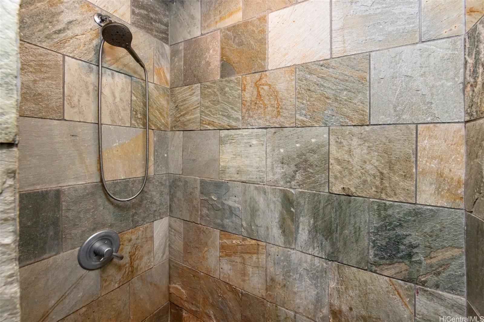 84-387  Jade Street Makaha, Leeward home - photo 13 of 25