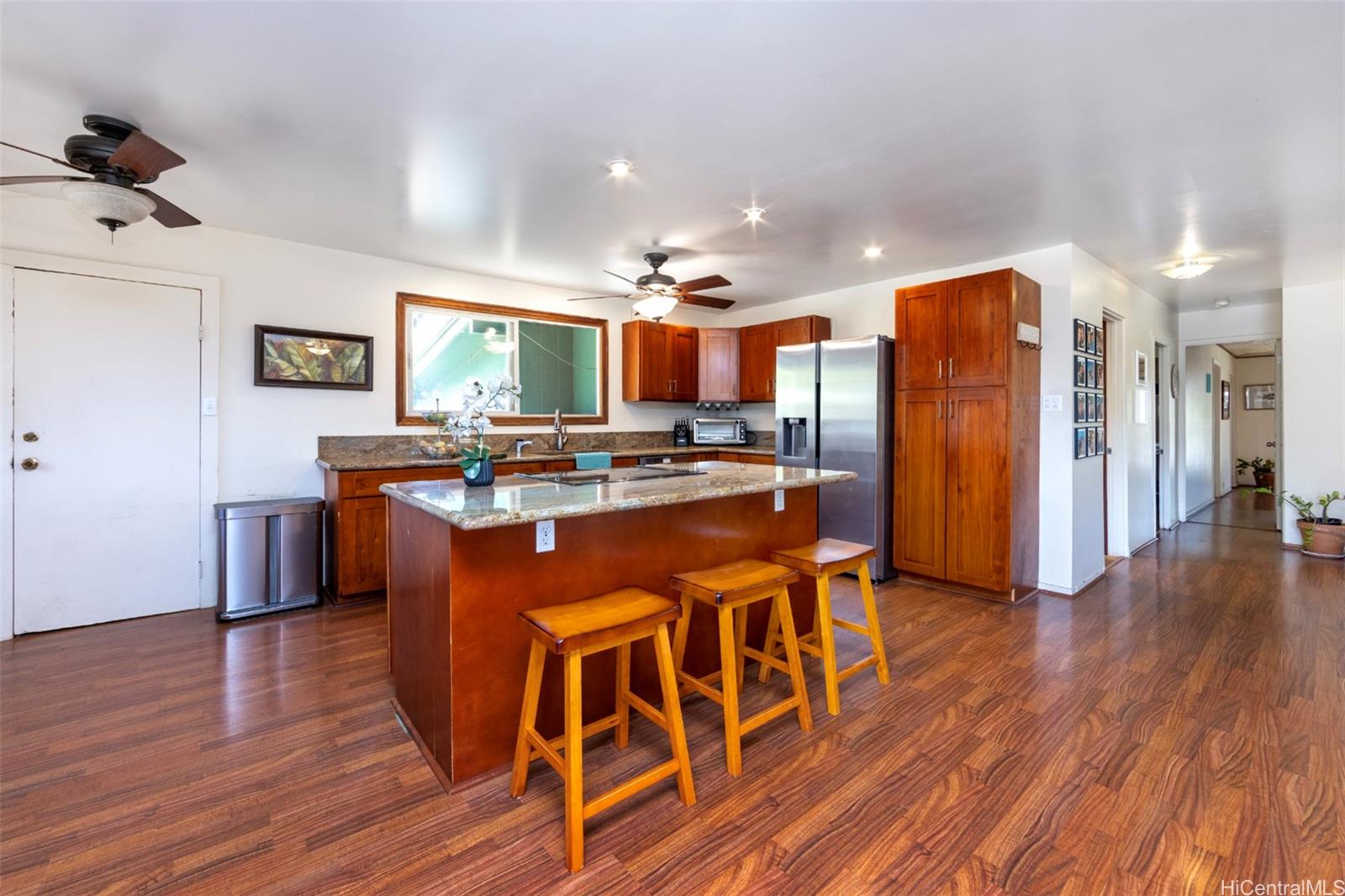 84-387  Jade Street Makaha, Leeward home - photo 5 of 25