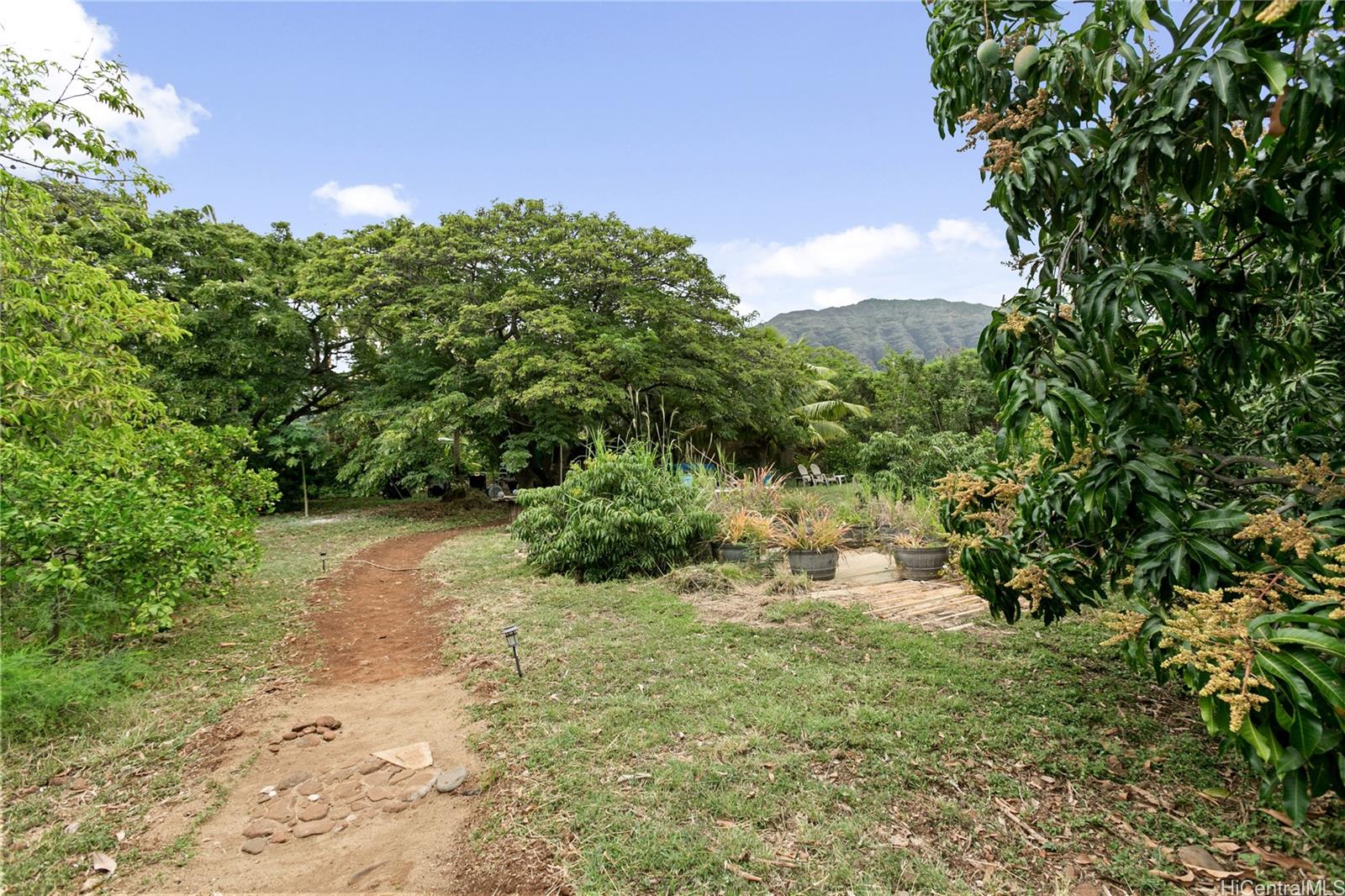 84-425  Makaha Valley Road Makaha, Leeward home - photo 14 of 16