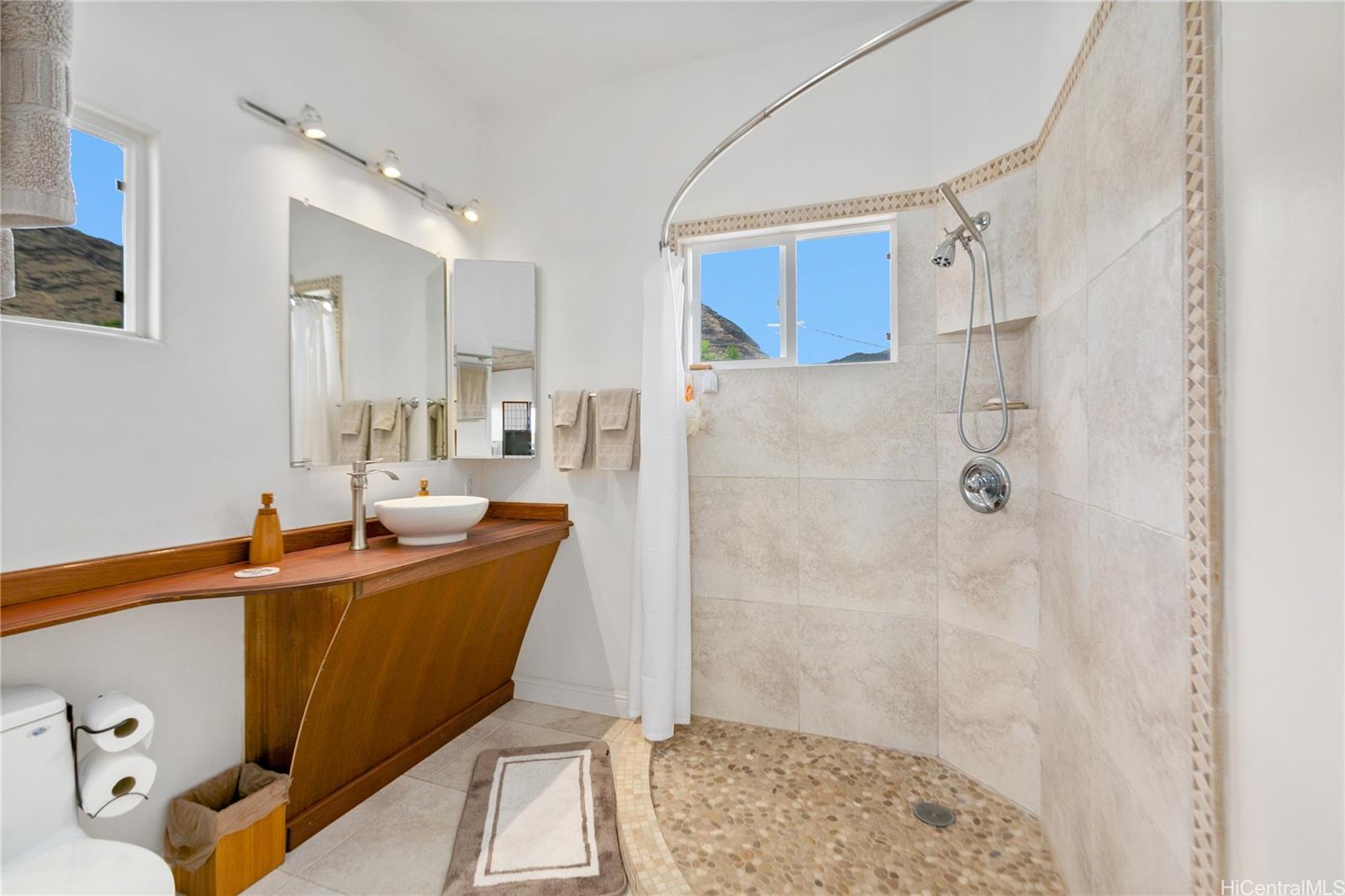 84-485  FARRINGTON Hwy Makaha, Leeward home - photo 11 of 25