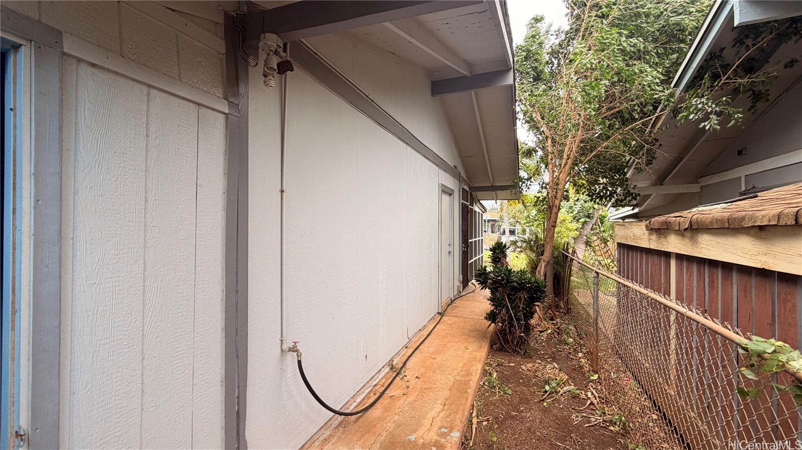 84-510 Farrington Hwy townhouse # 5, Waianae, Hawaii - photo 15 of 18