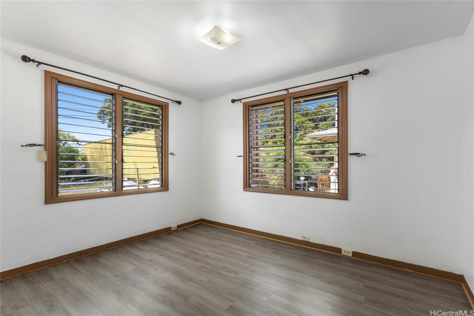 84-570  Farrington Hwy Makaha, Leeward home - photo 11 of 17