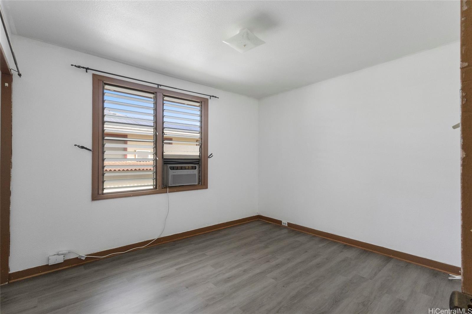 84-570  Farrington Hwy Makaha, Leeward home - photo 13 of 17