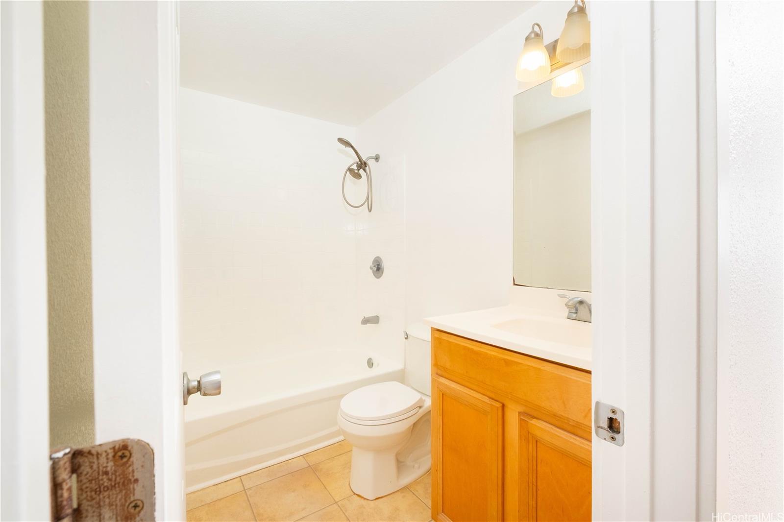 Makaha Oceanview Estates condo # 203B, Waianae, Hawaii - photo 10 of 24