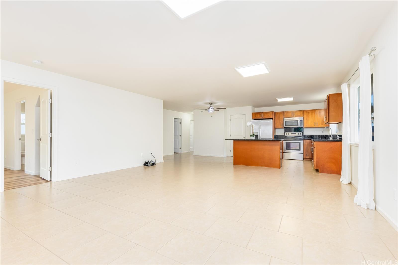 84-575  Kili Drive Makaha Oceanview Estates, Leeward home - photo 6 of 25