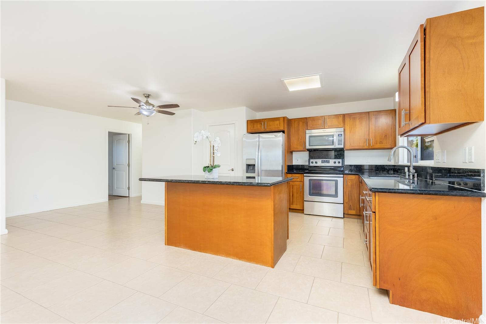 84-575  Kili Drive Makaha Oceanview Estates, Leeward home - photo 7 of 25