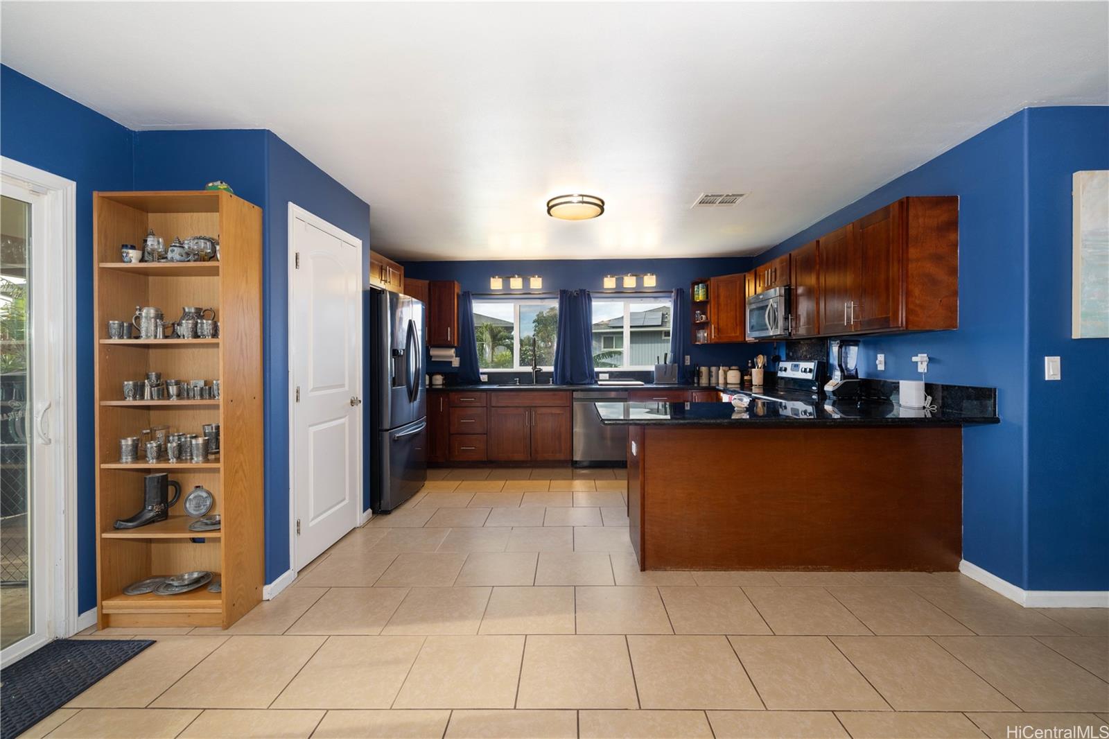 84-575  Kili Drive Makaha Oceanview Estates, Leeward home - photo 5 of 25