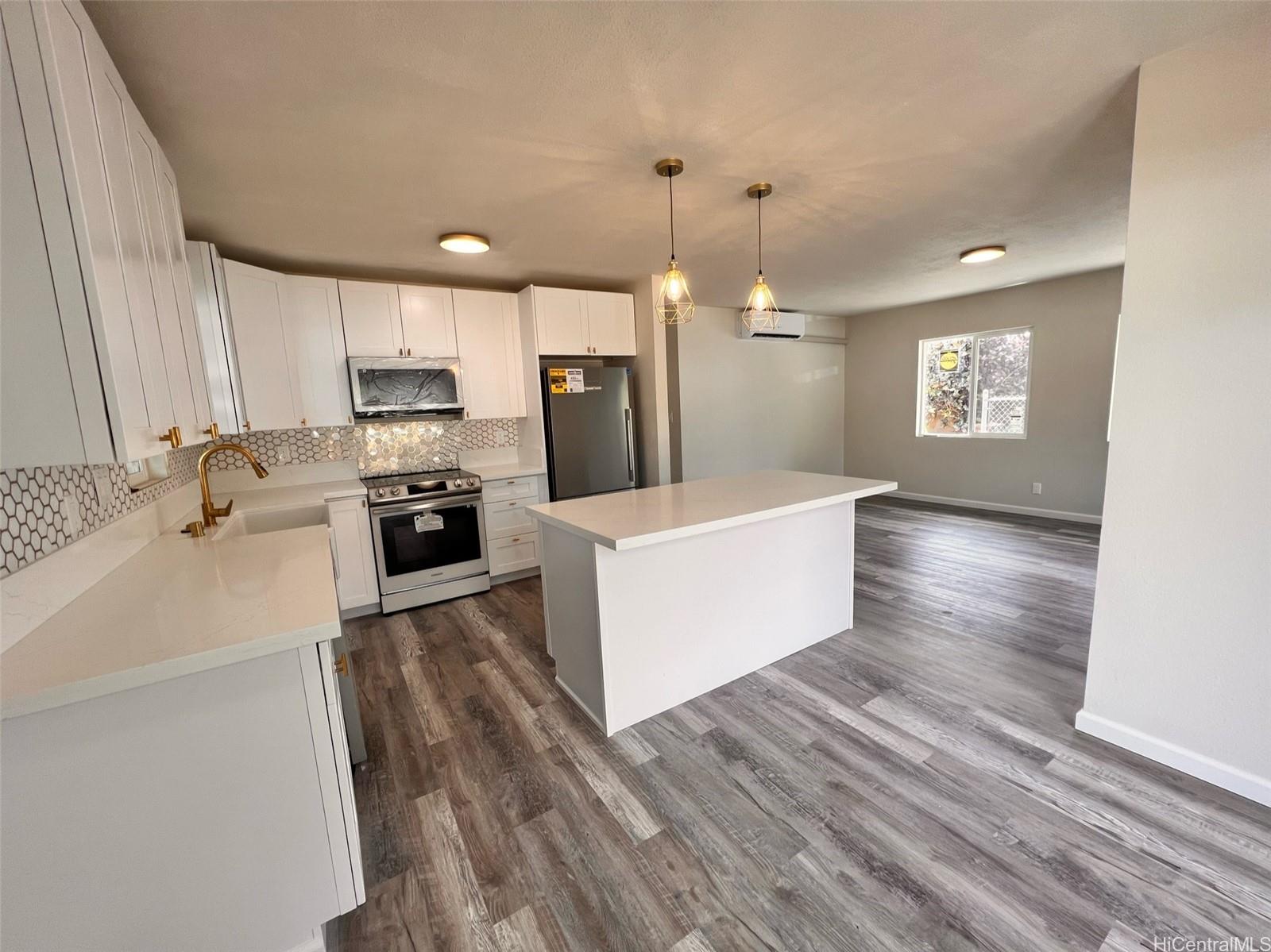 84-593  Nukea St Makaha, Leeward home - photo 4 of 18