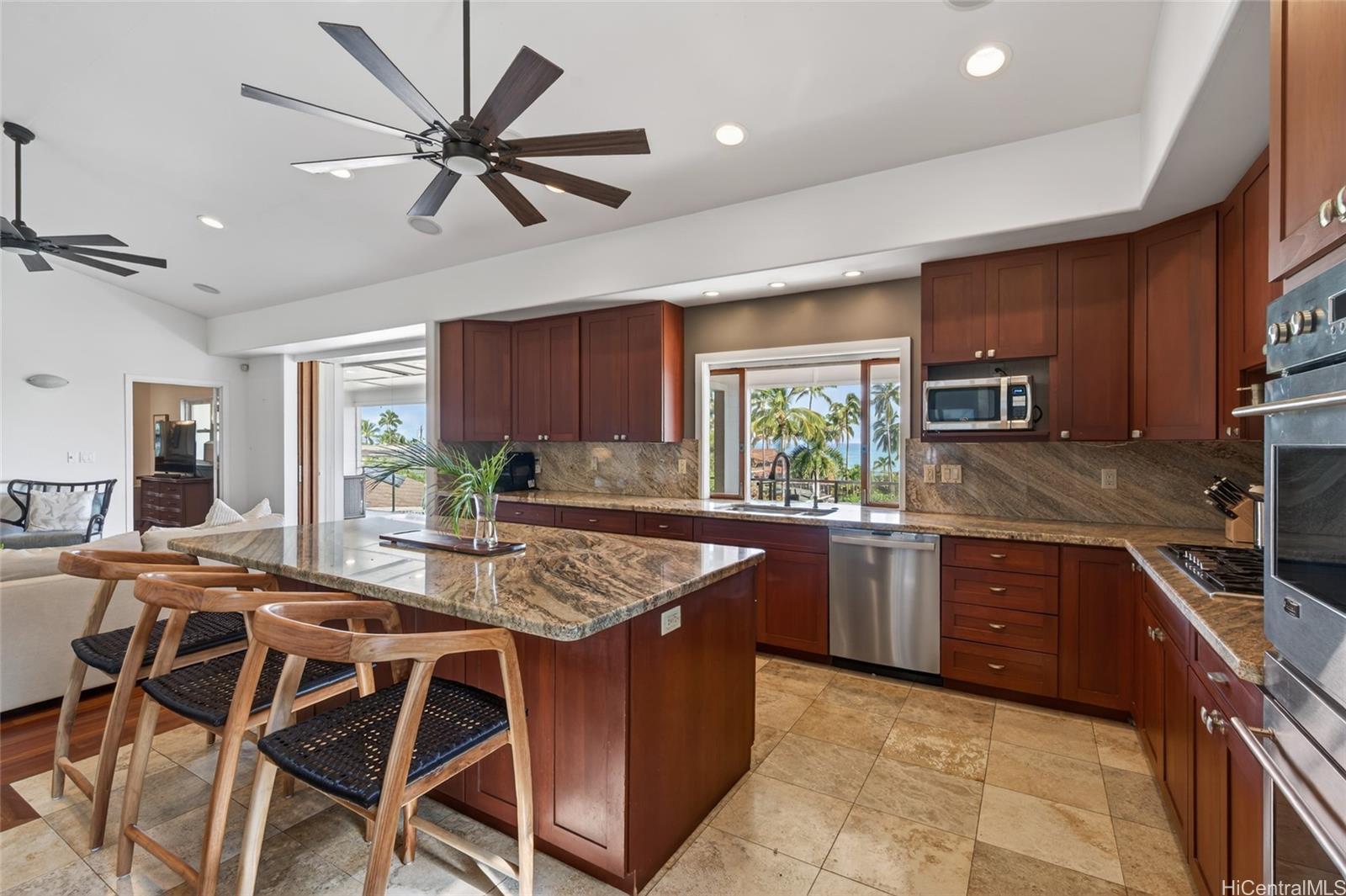 846  Aalapapa Drive Lanikai, Kailua home - photo 10 of 25