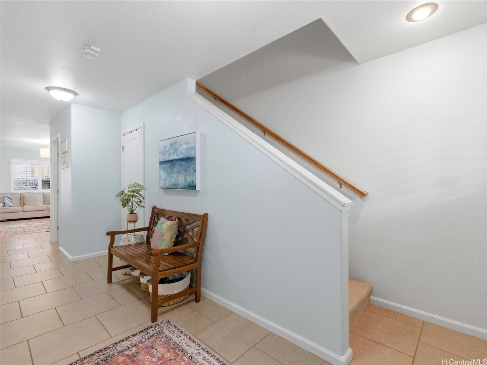 84-621  Ala Mahiku Street Makaha Oceanview Estates, Leeward home - photo 2 of 25