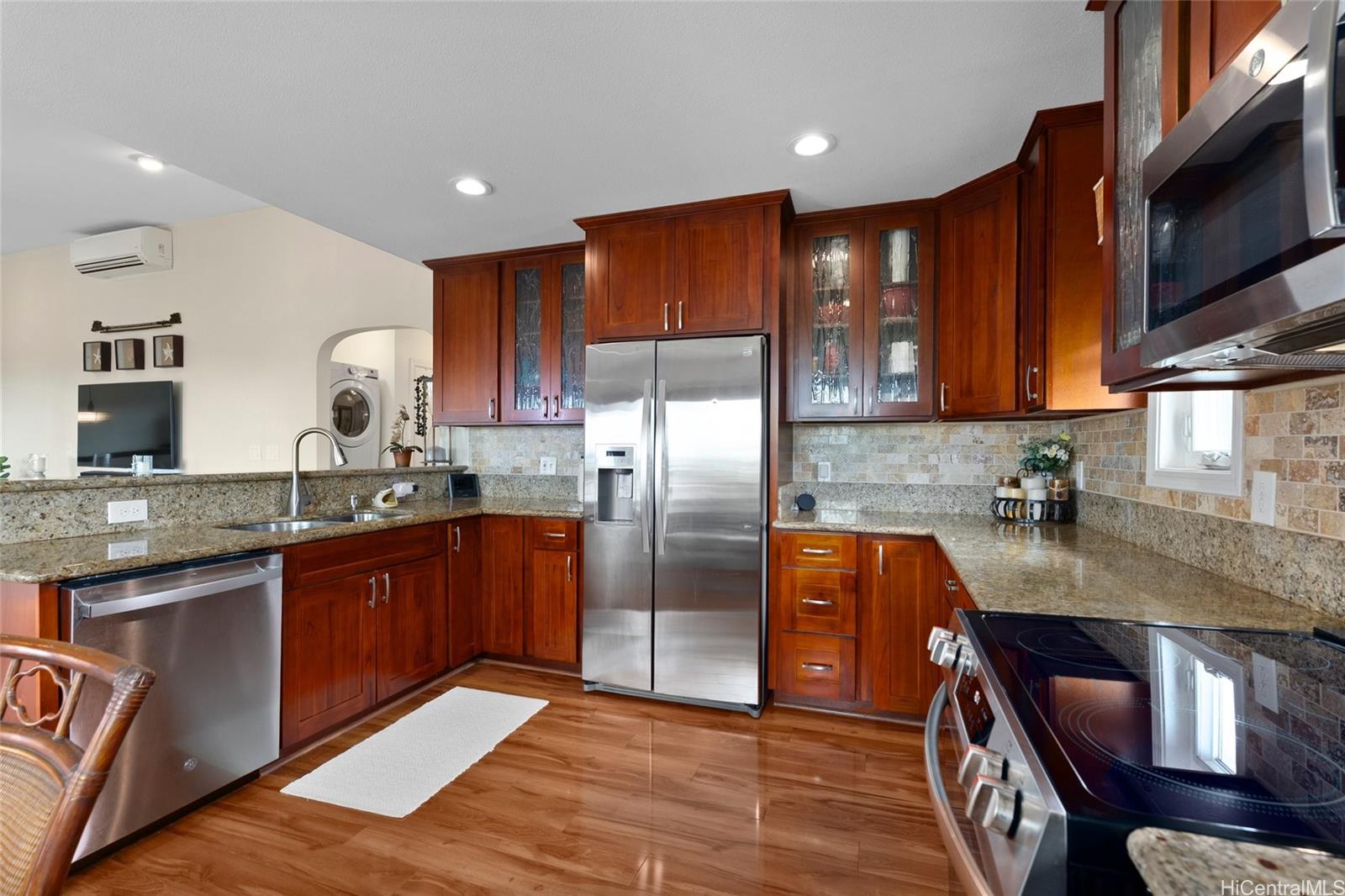 84-646  Upena Street Makaha, Leeward home - photo 4 of 25