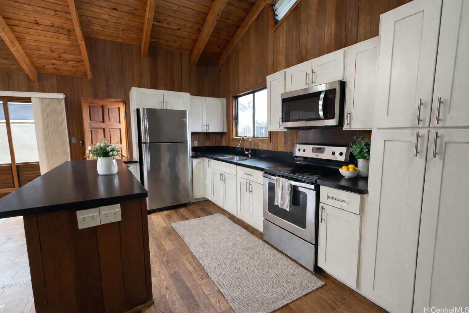 84-658  Lahaina Street Makaha, Leeward home - photo 13 of 22