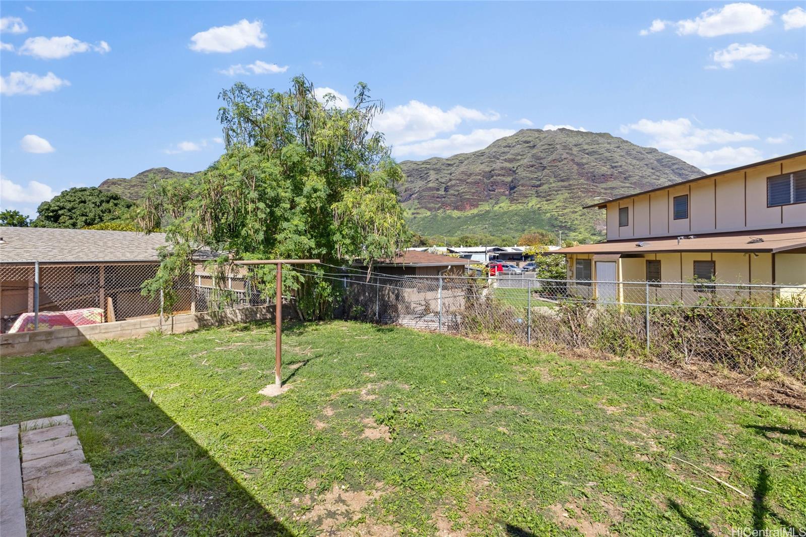 84-658  Lahaina Street Makaha, Leeward home - photo 4 of 25
